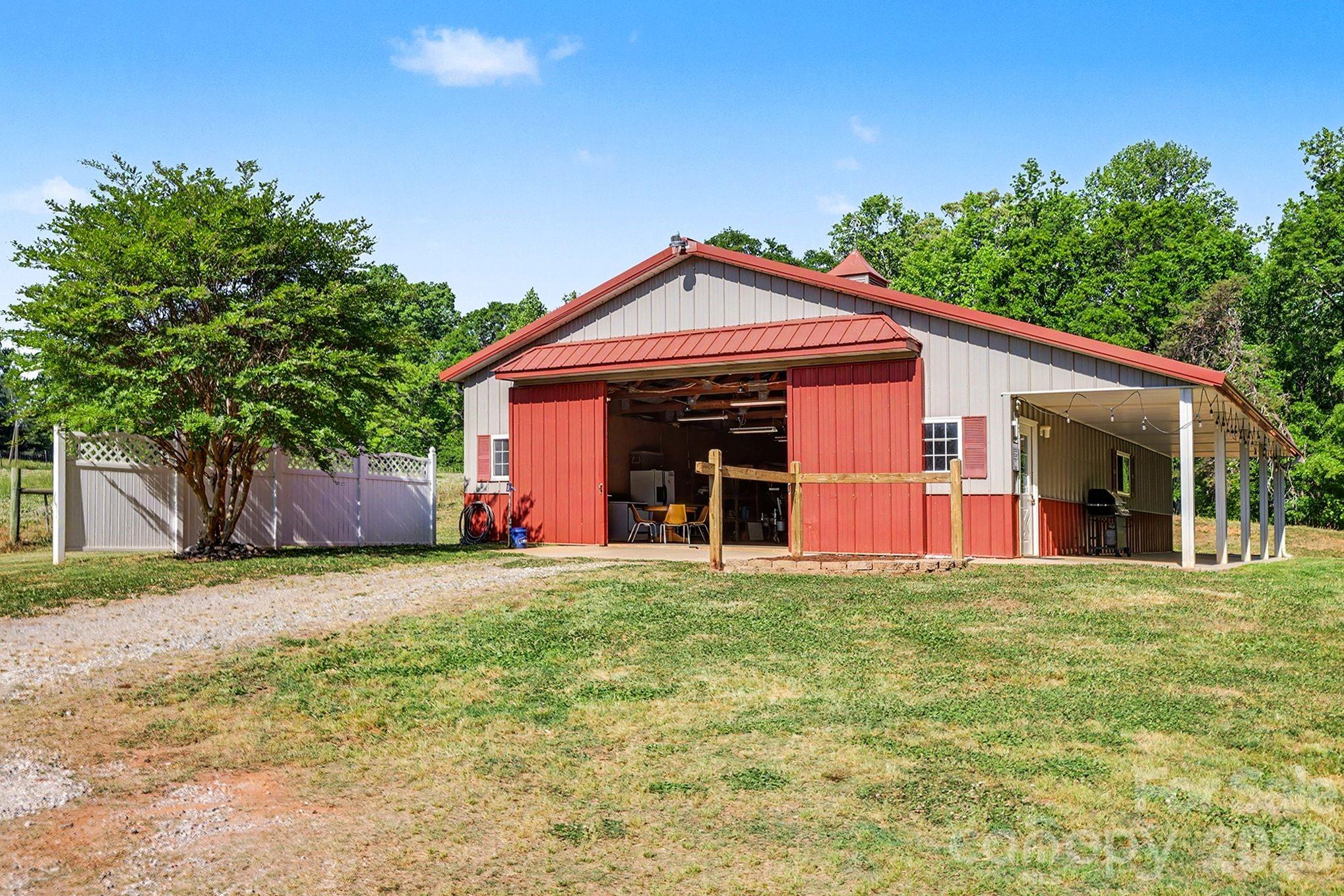 2040 Burke Road — Shelby