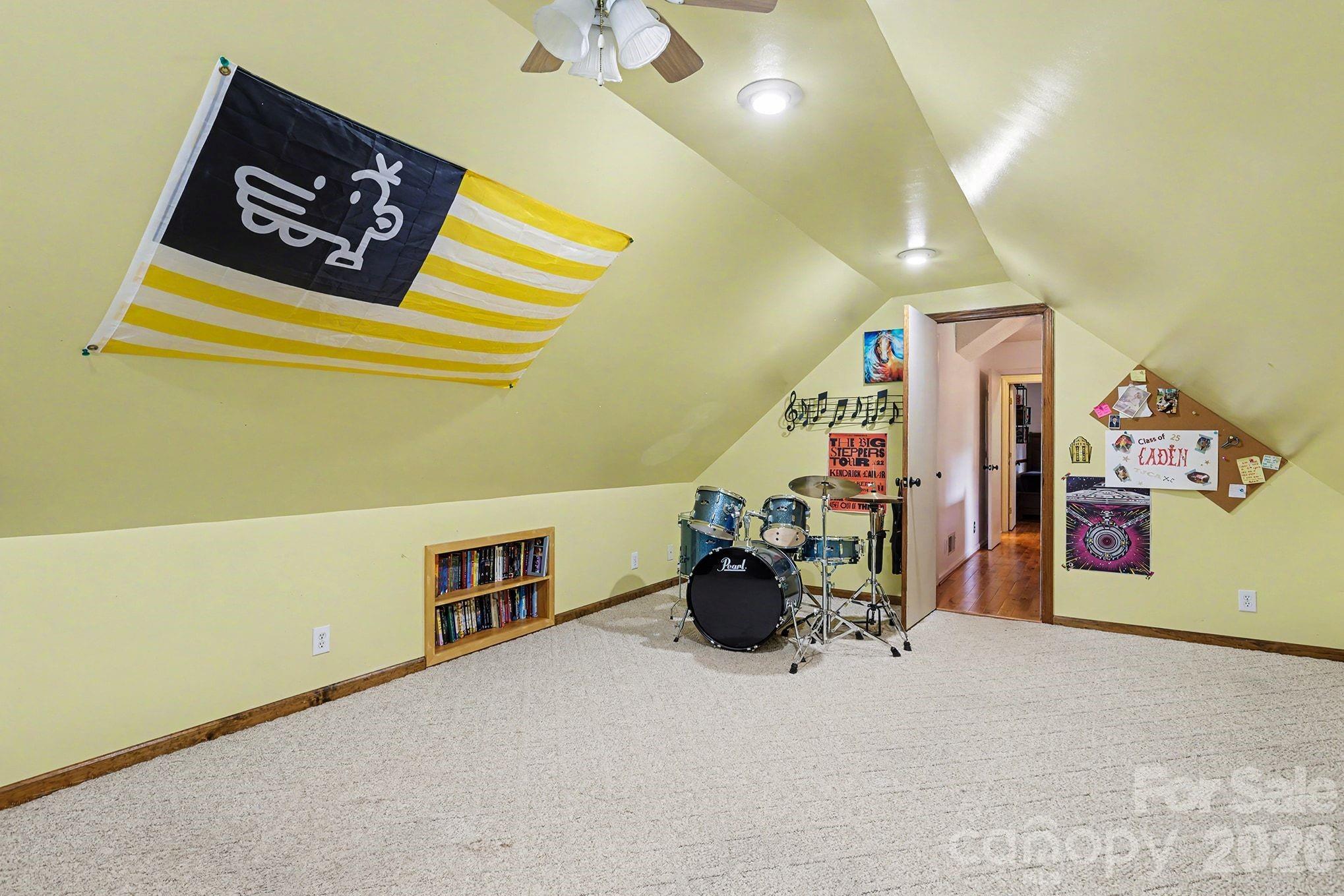 2040 Burke Road — Shelby