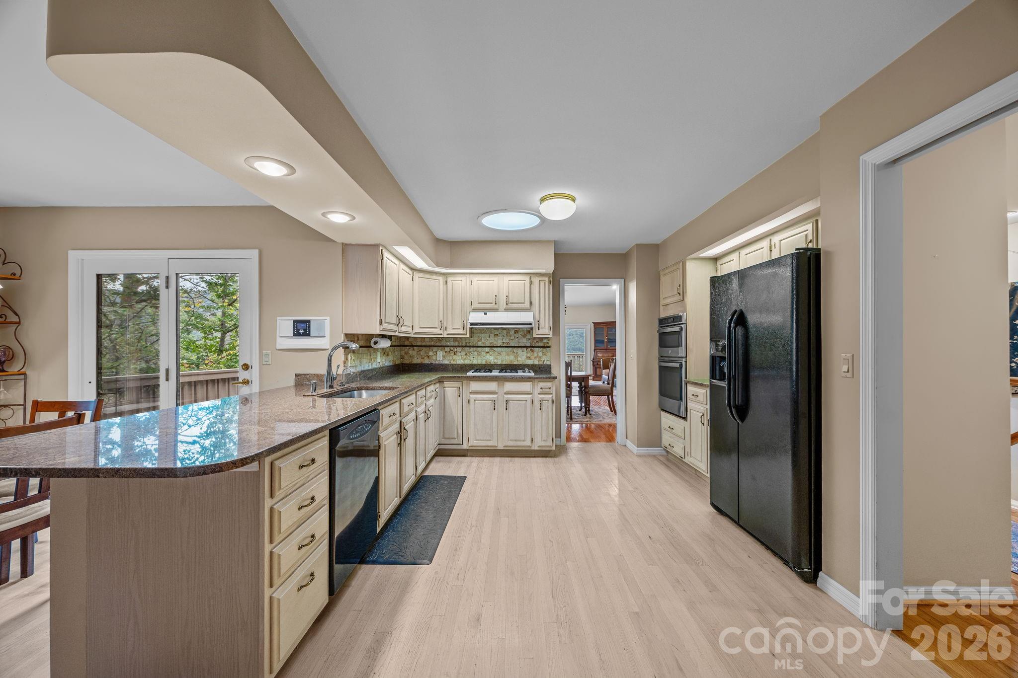 68 Stony Ridge — Asheville