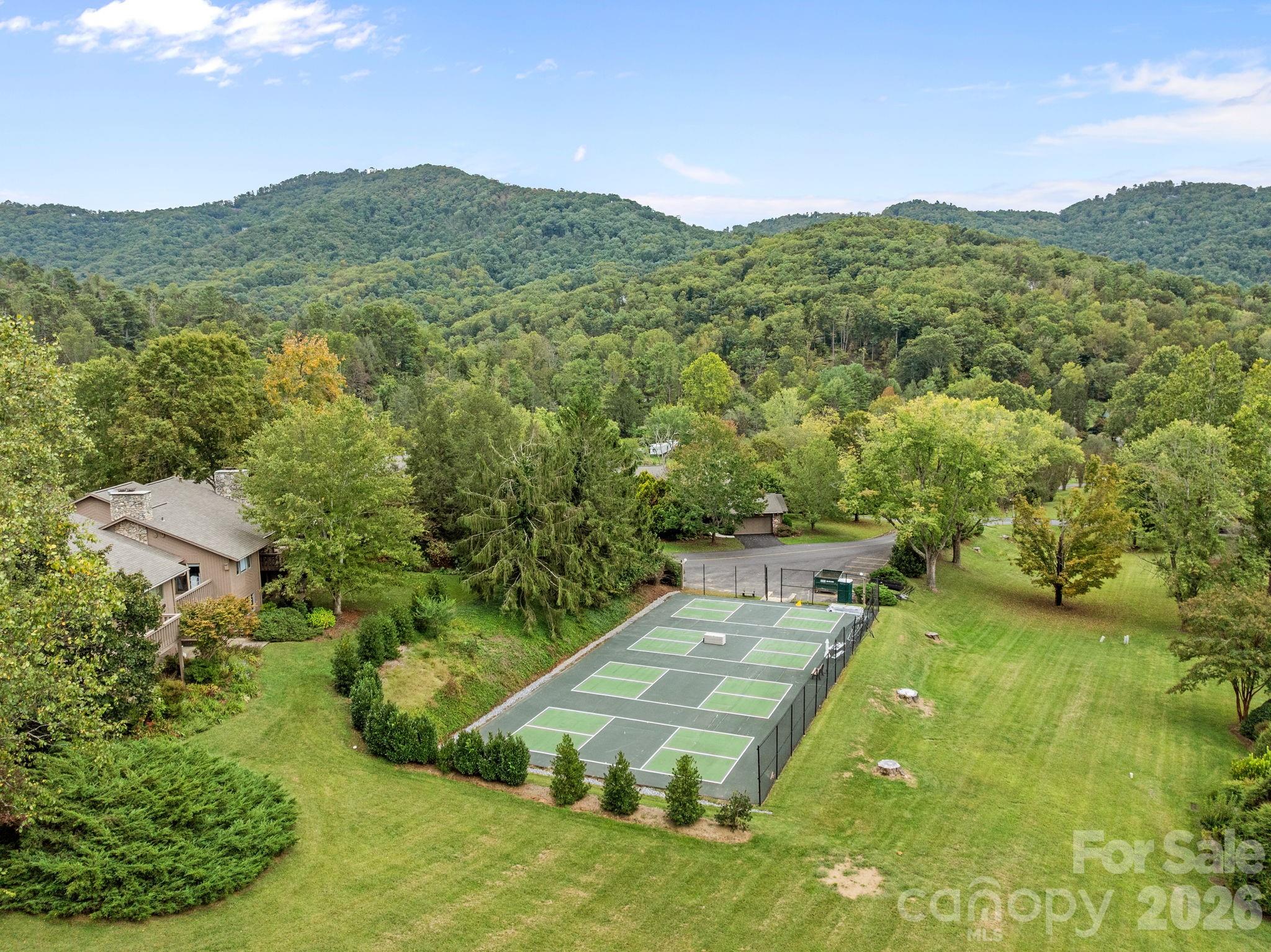 68 Stony Ridge — Asheville
