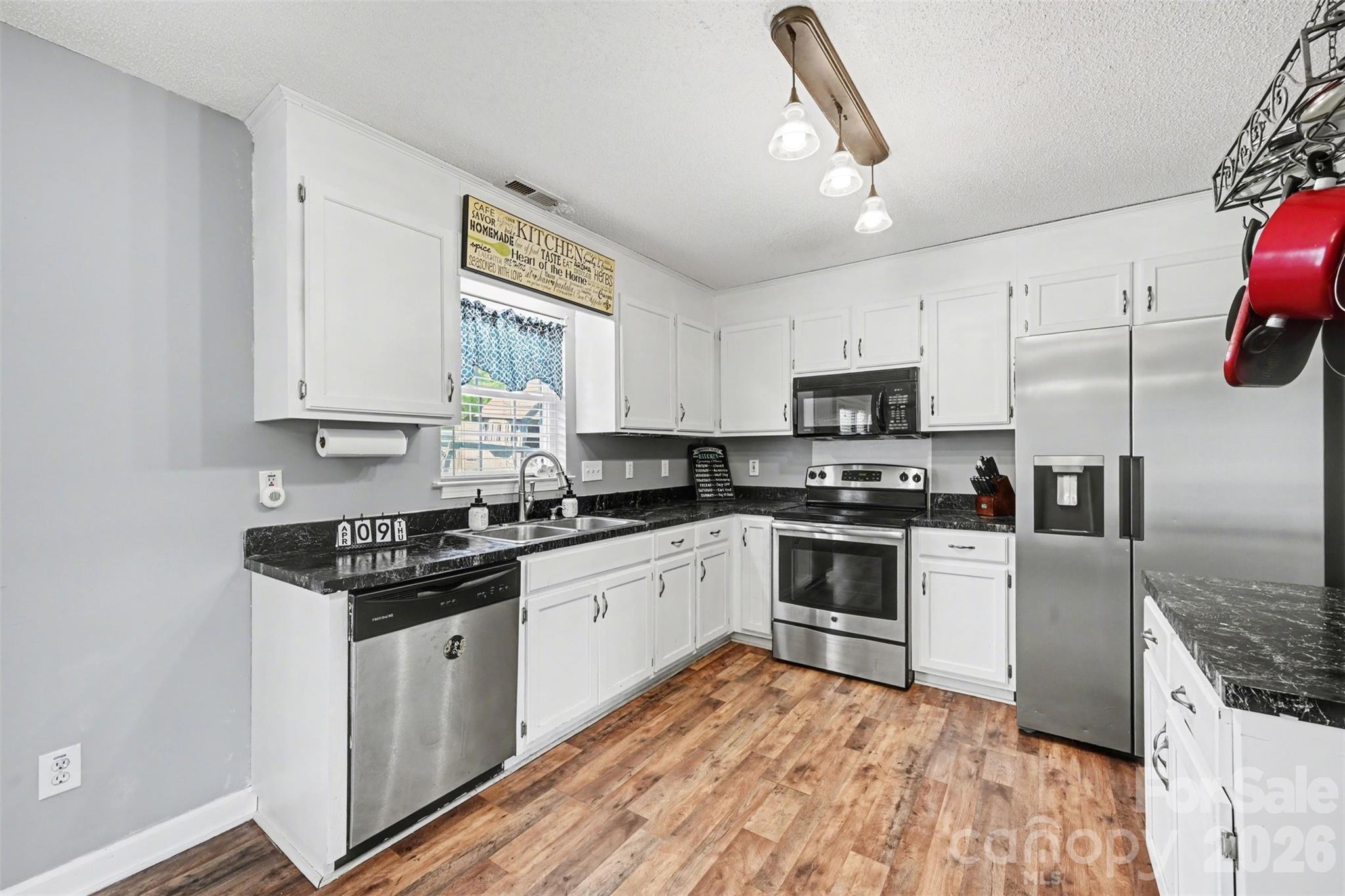 353 Woodlawn Avenue — Mount Holly