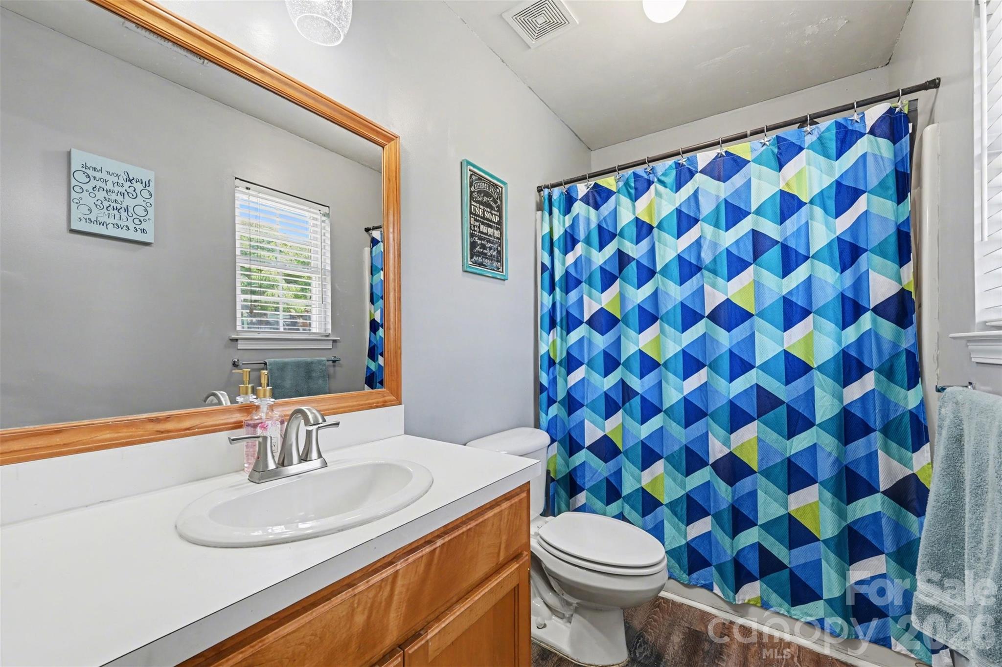 353 Woodlawn Avenue — Mount Holly
