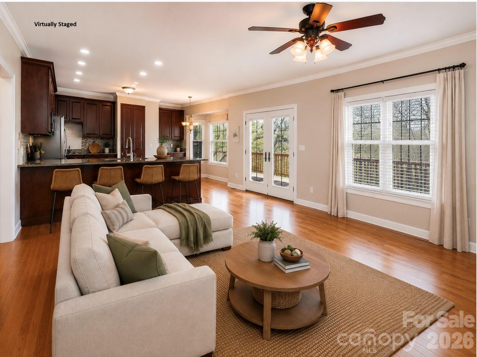 4726 Crystal Falls Avenue — Hickory