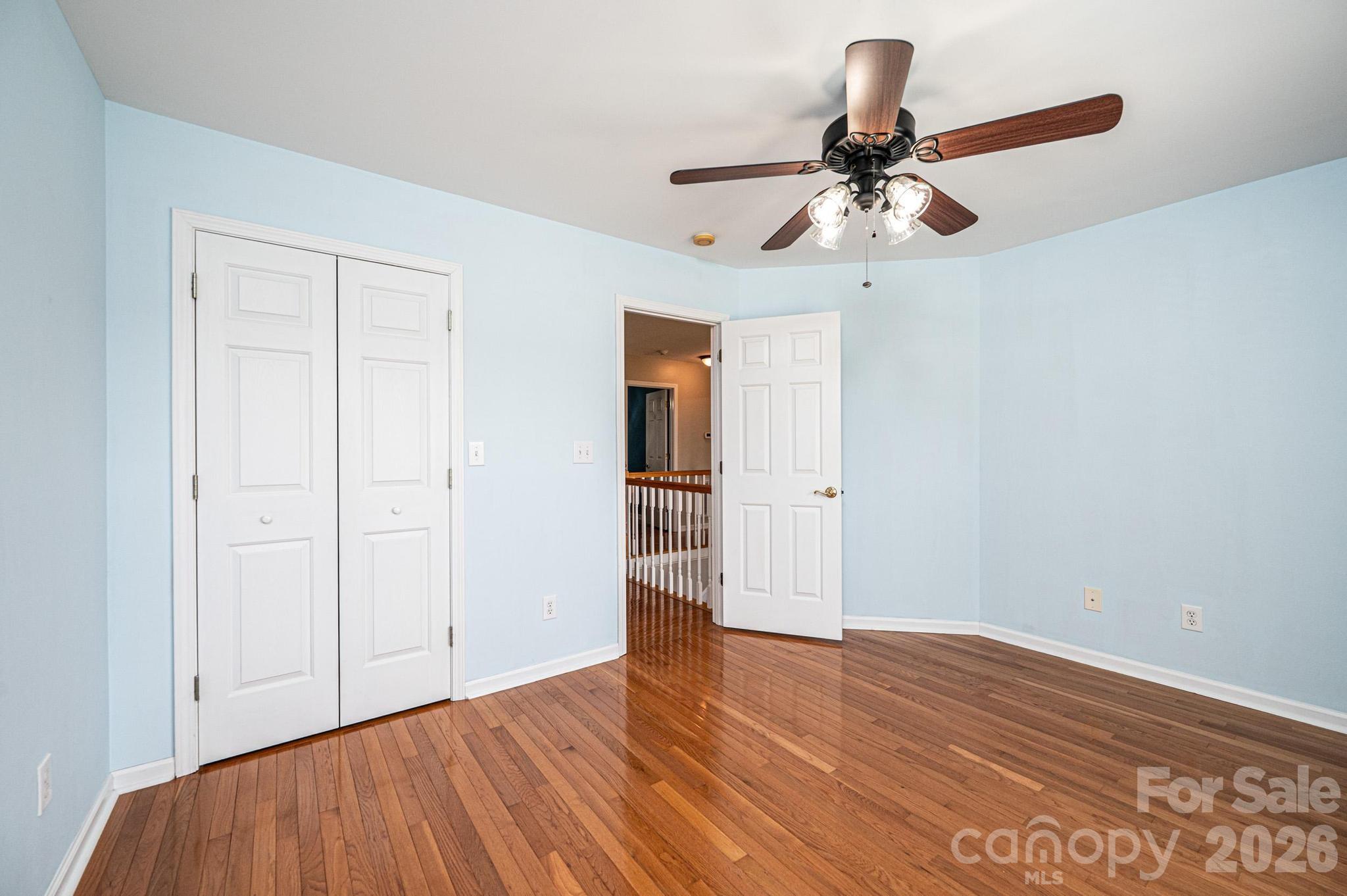 4726 Crystal Falls Avenue — Hickory