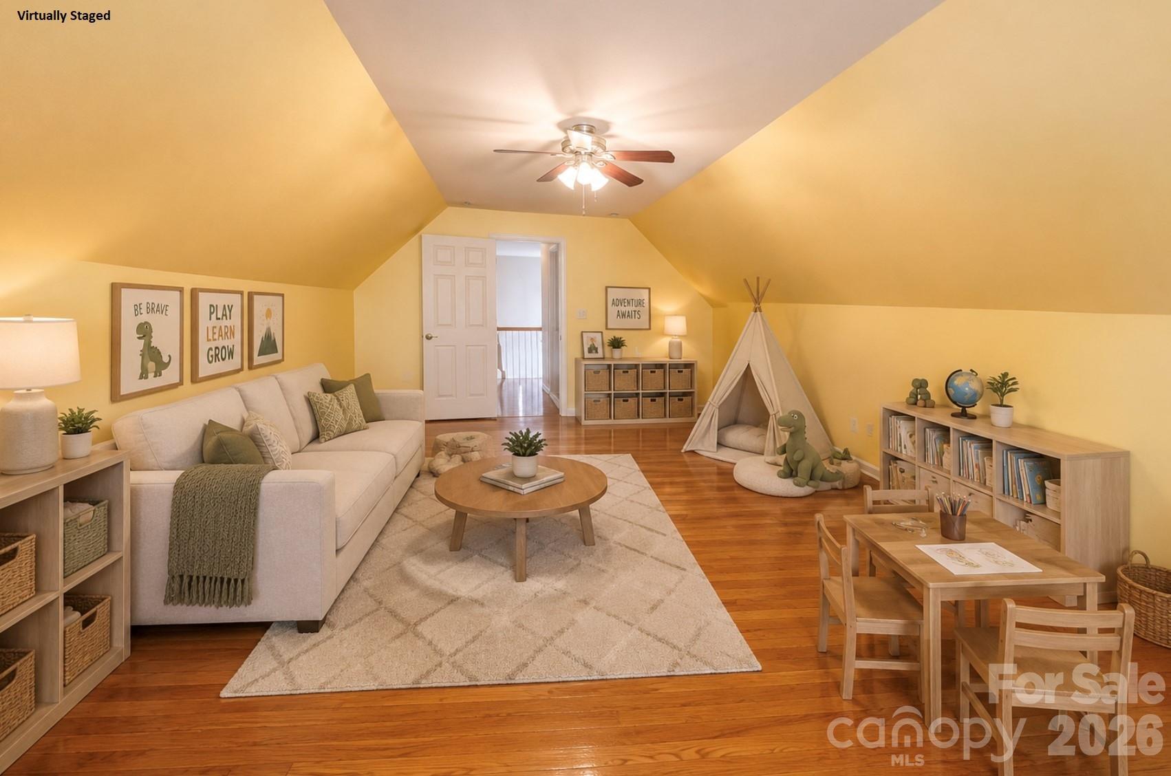 4726 Crystal Falls Avenue — Hickory