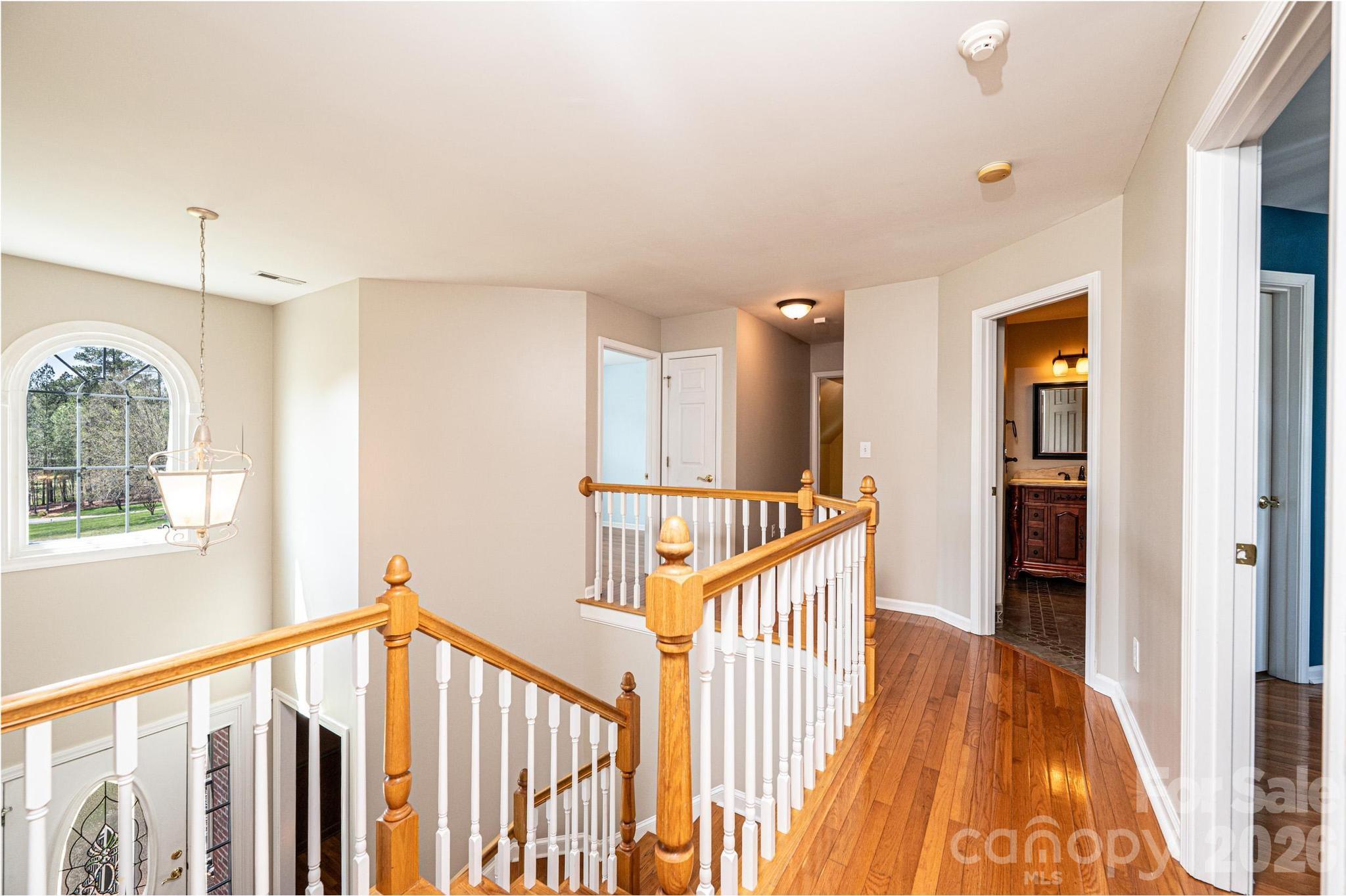 4726 Crystal Falls Avenue — Hickory