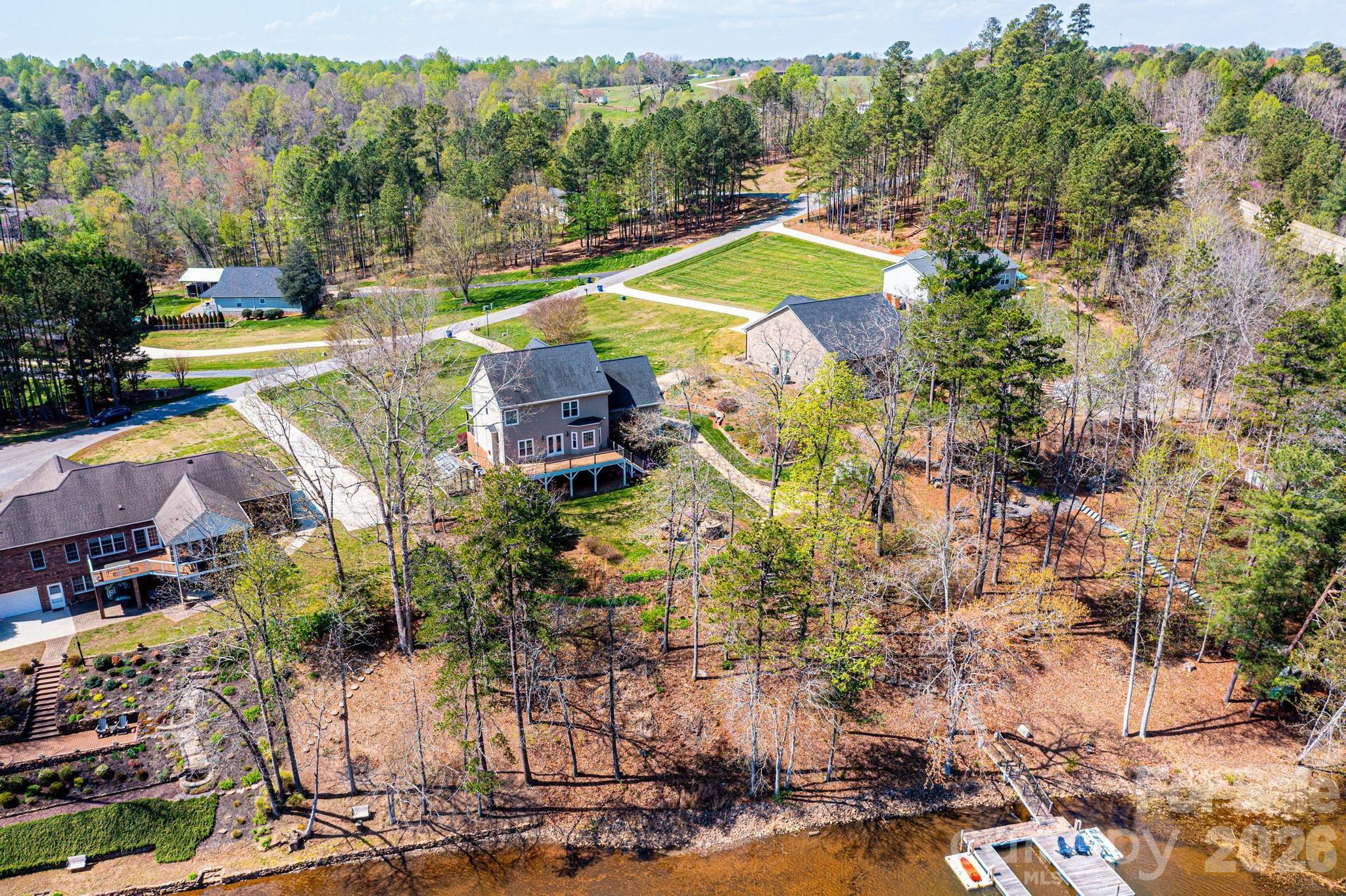 4726 Crystal Falls Avenue — Hickory