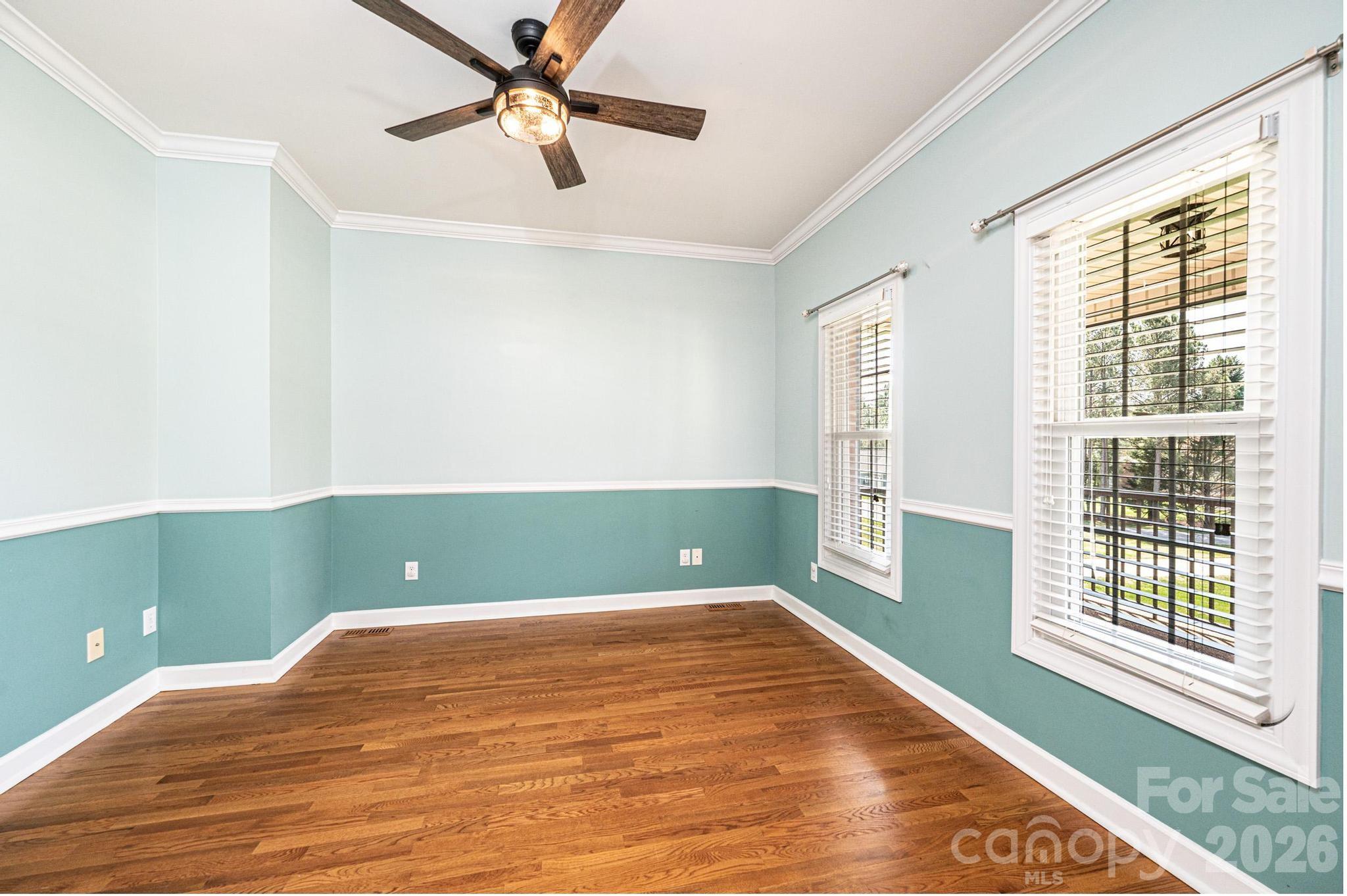 4726 Crystal Falls Avenue — Hickory