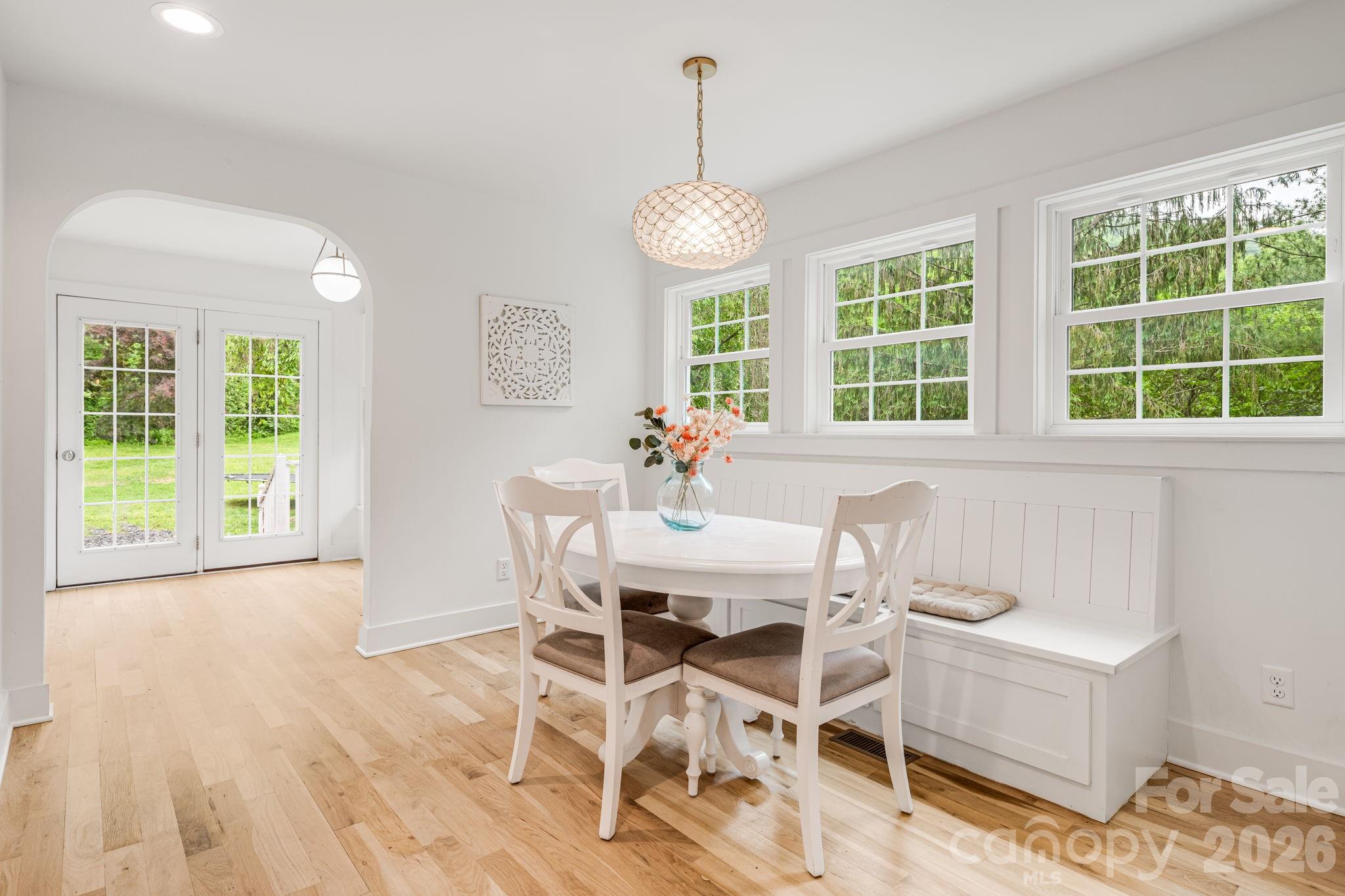 92 Rose Hill Road — Asheville