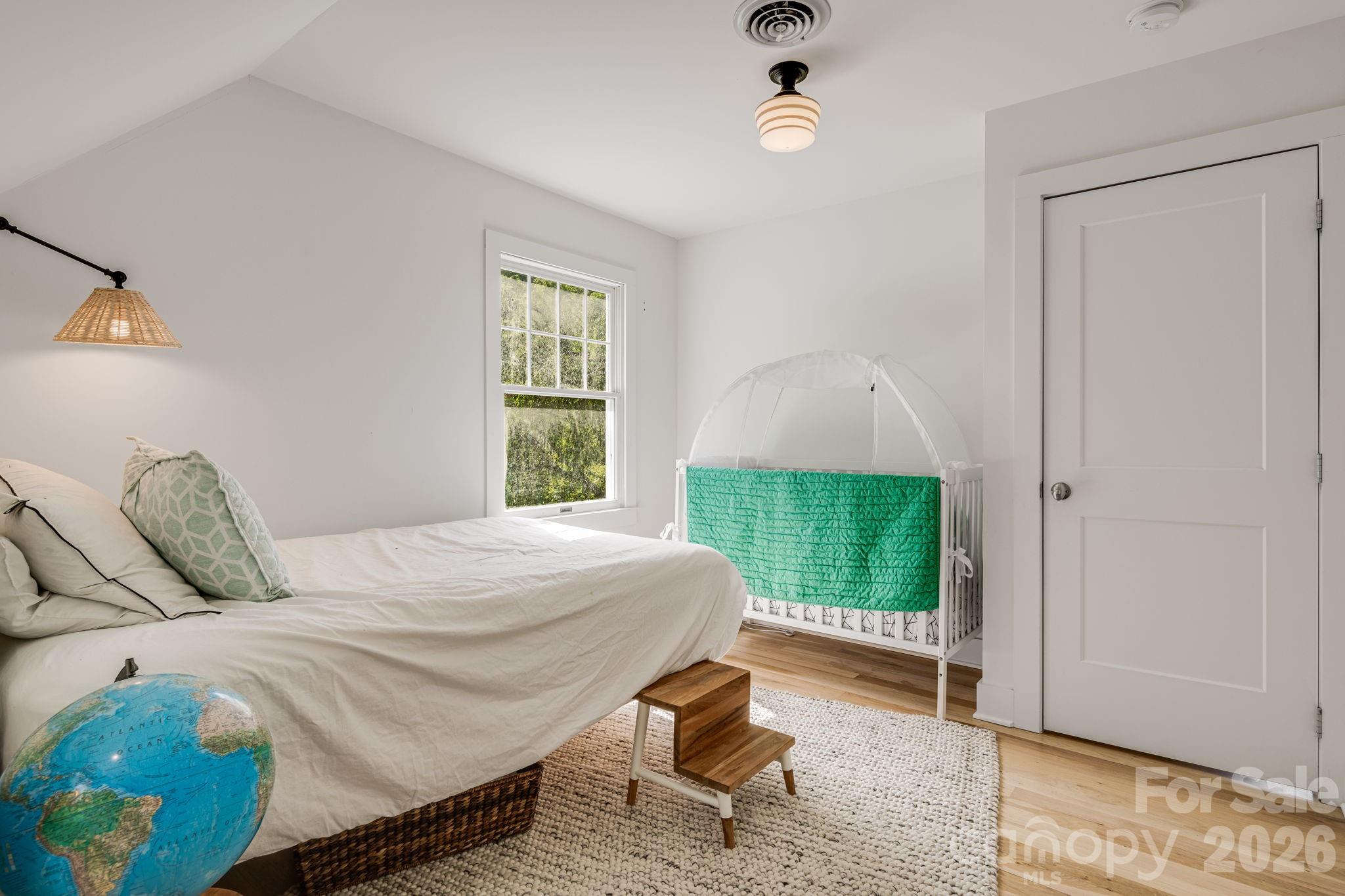 92 Rose Hill Road — Asheville
