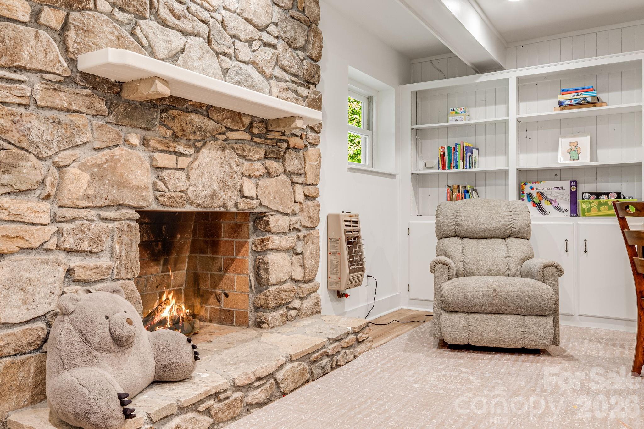 92 Rose Hill Road — Asheville