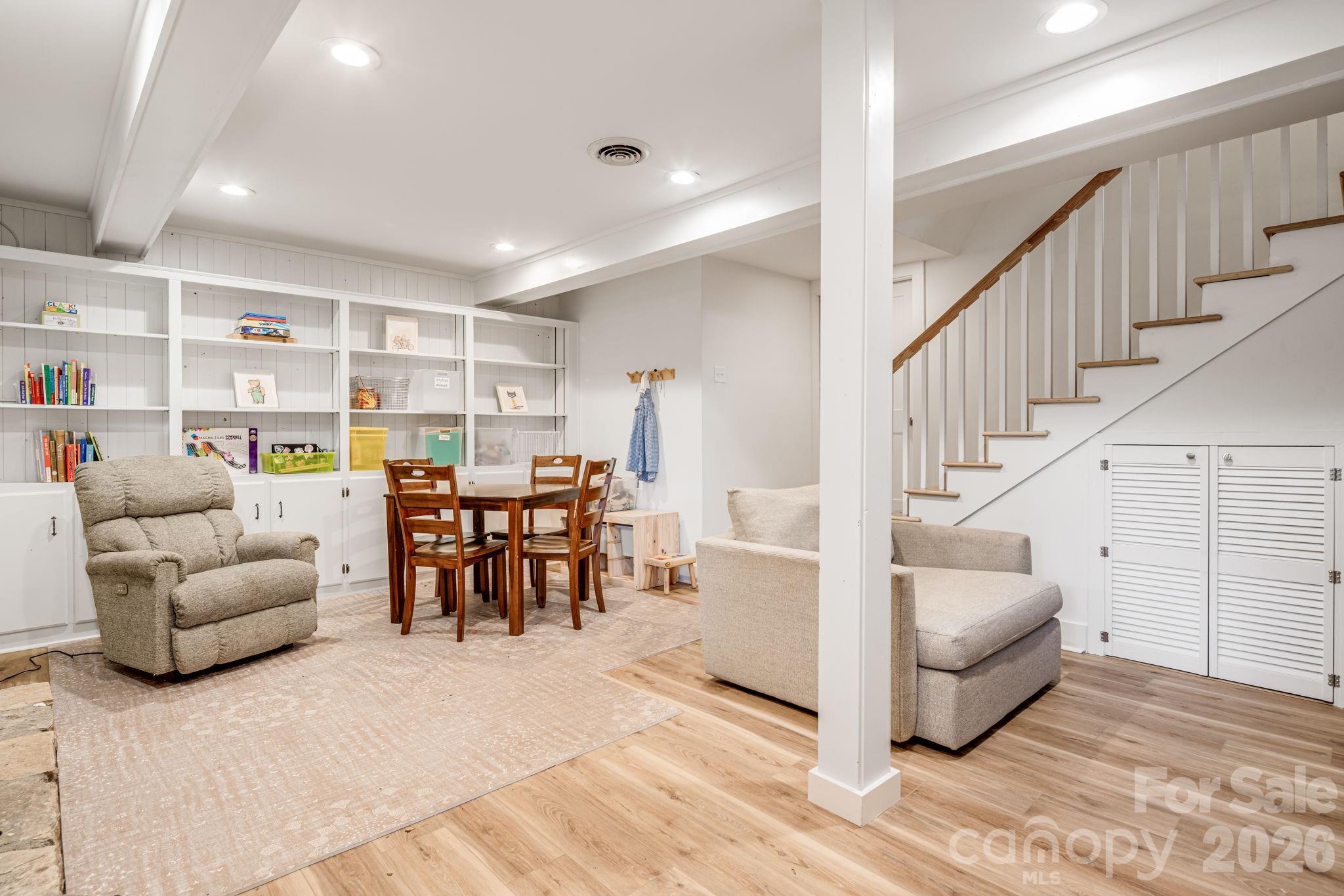 92 Rose Hill Road — Asheville