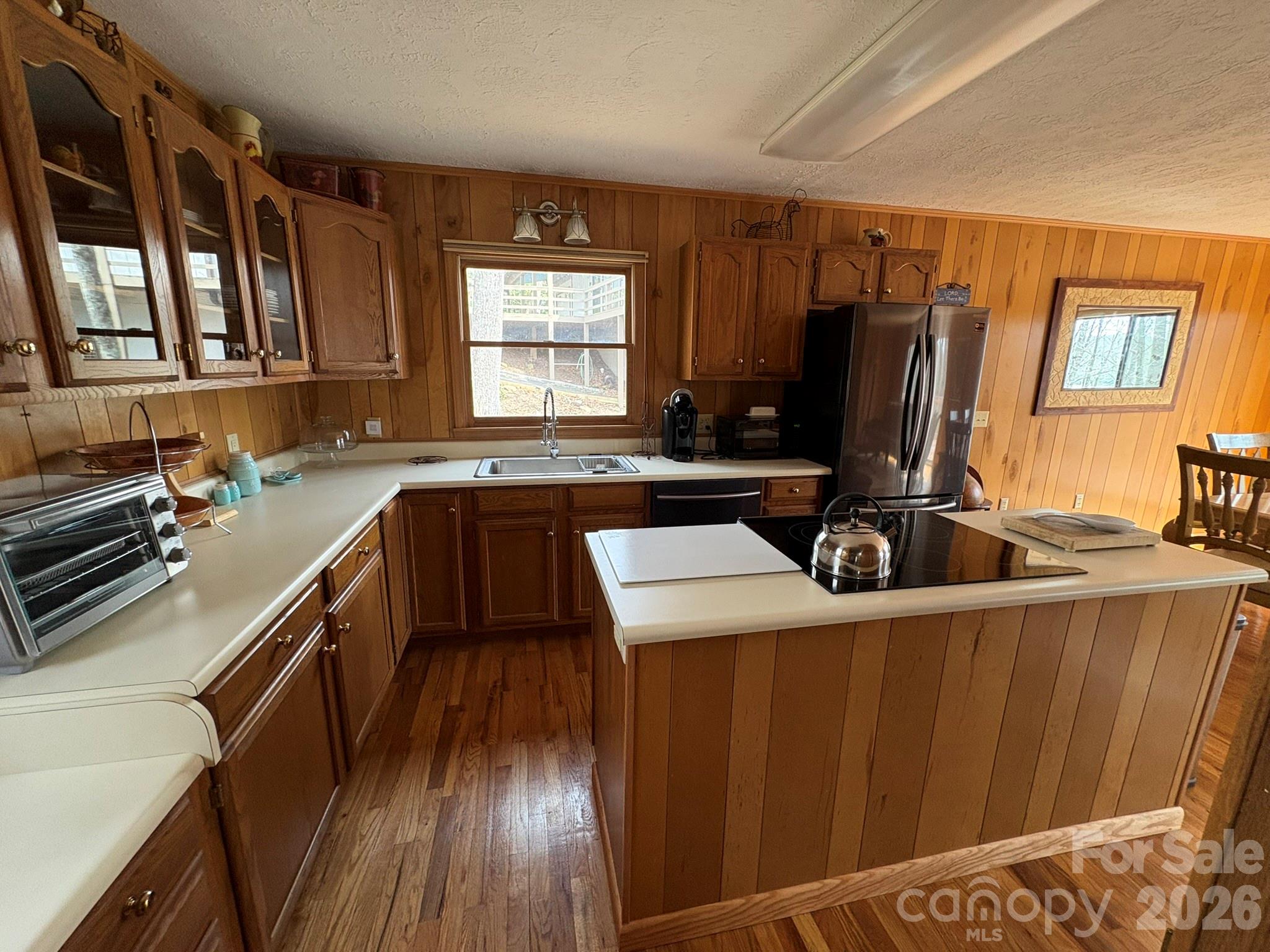 114 Lady Slipper Loop — Newland