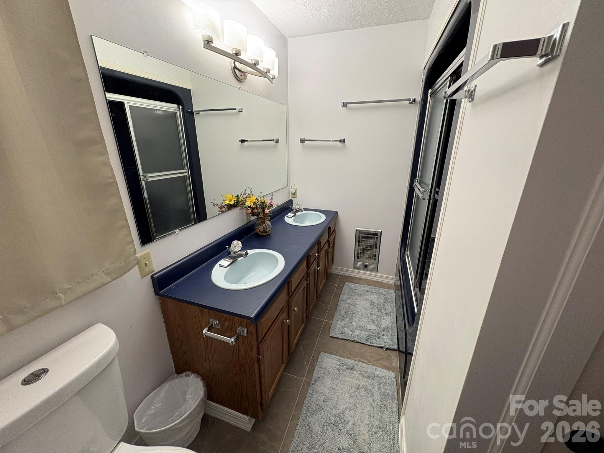 114 Lady Slipper Loop — Newland