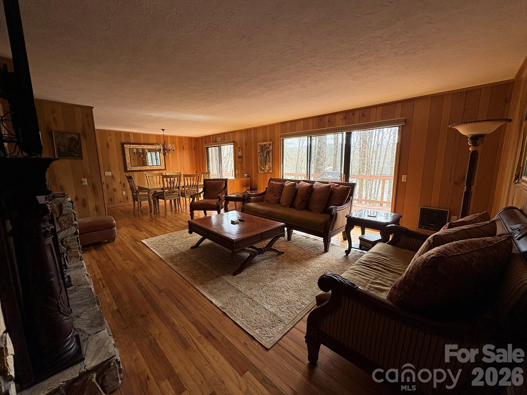 114 Lady Slipper Loop — Newland