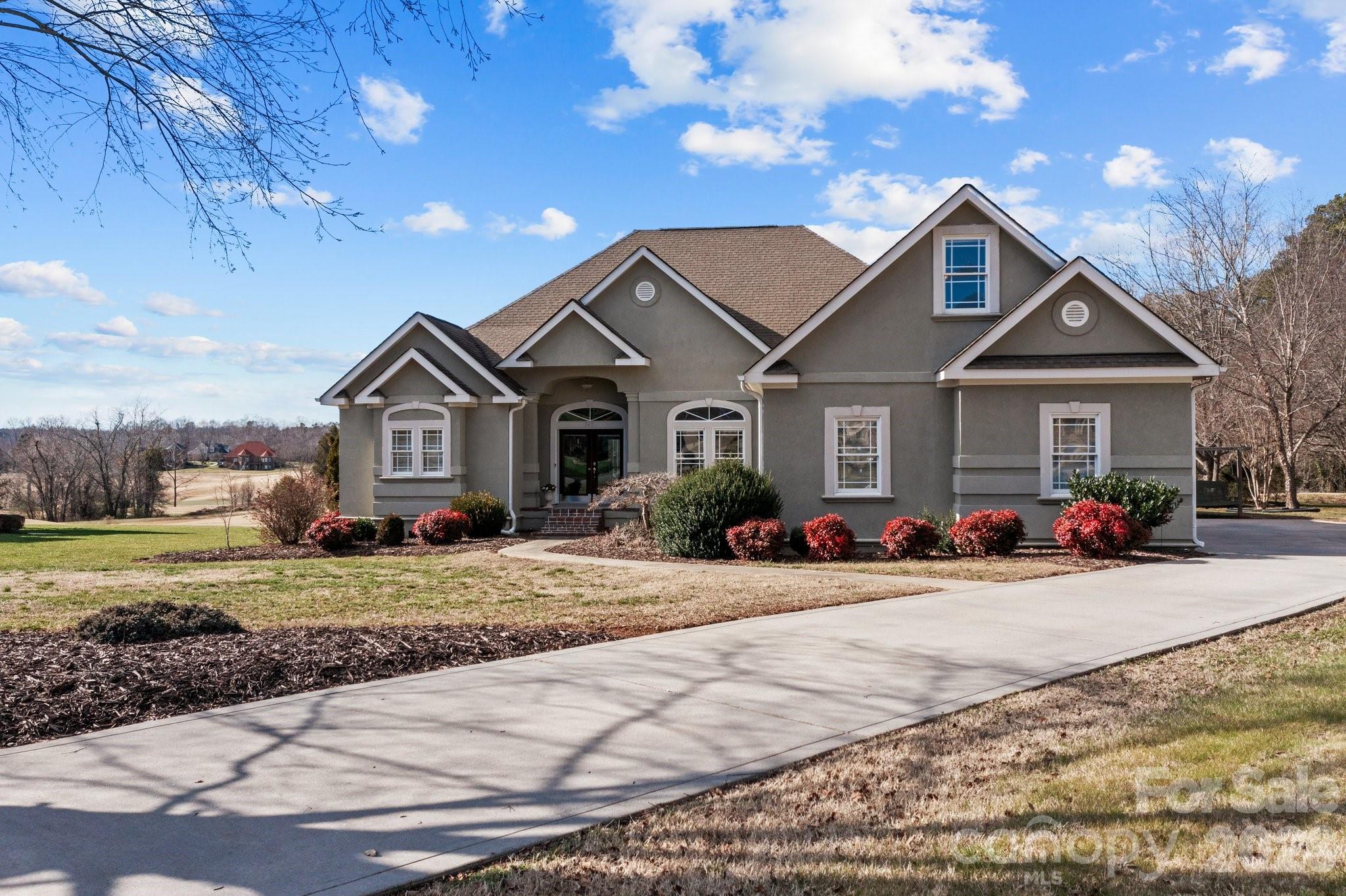 543 Muirfield Way — Salisbury