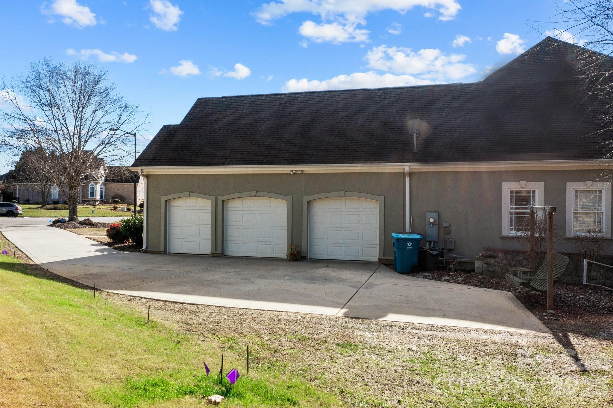 543 Muirfield Way — Salisbury