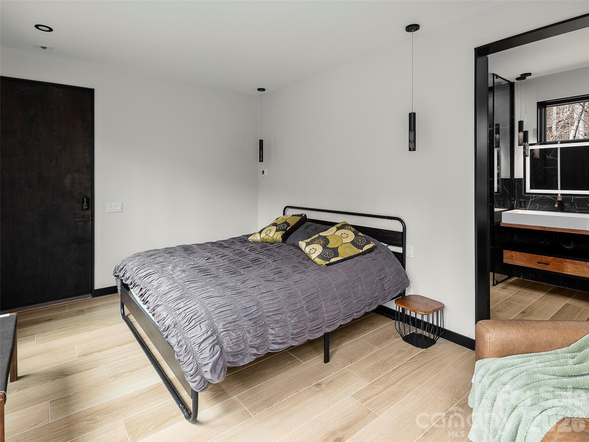80 Hemlock Circle — Black Mountain