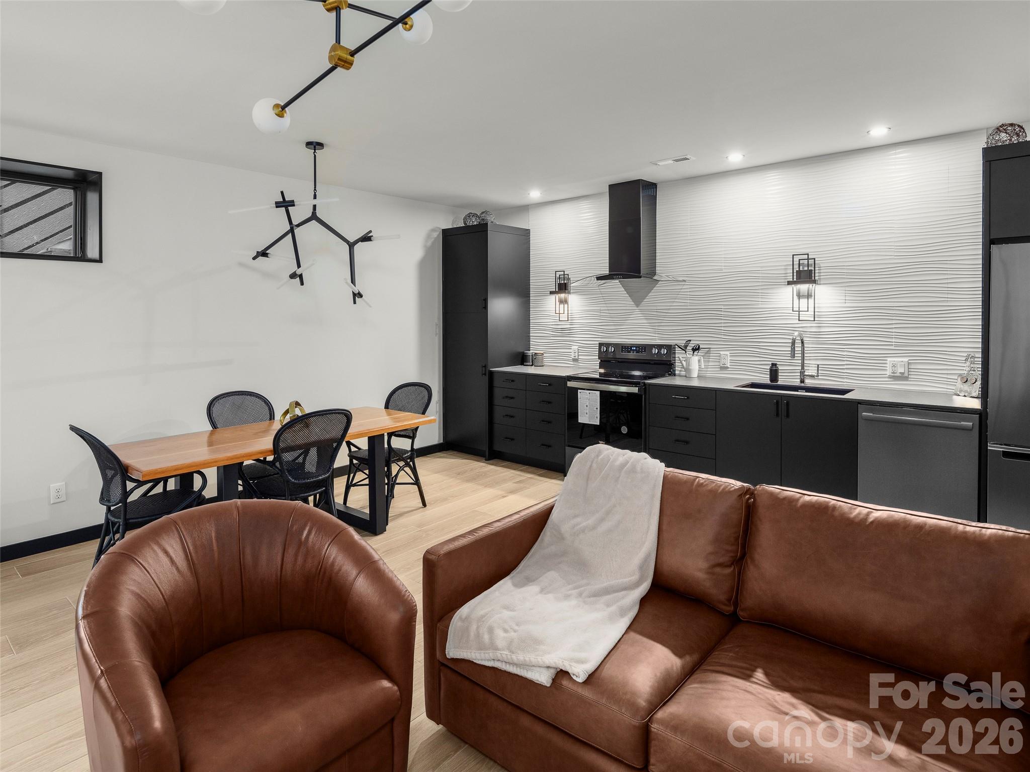 80 Hemlock Circle — Black Mountain