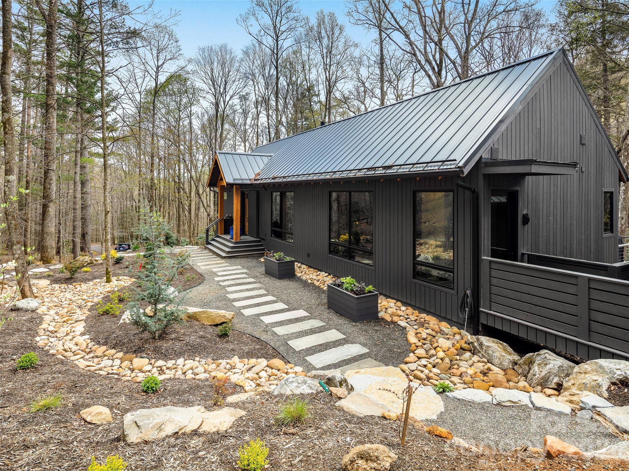 80 Hemlock Circle — Black Mountain