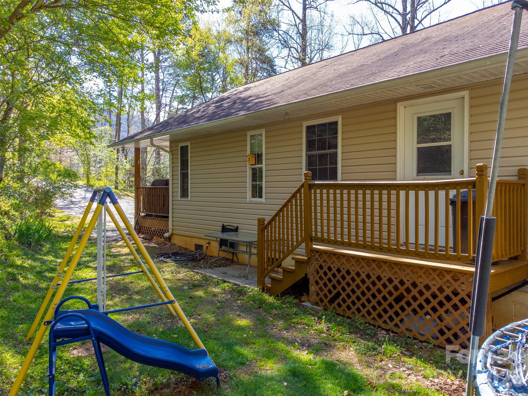 201 Windcrest Ridge — Sylva