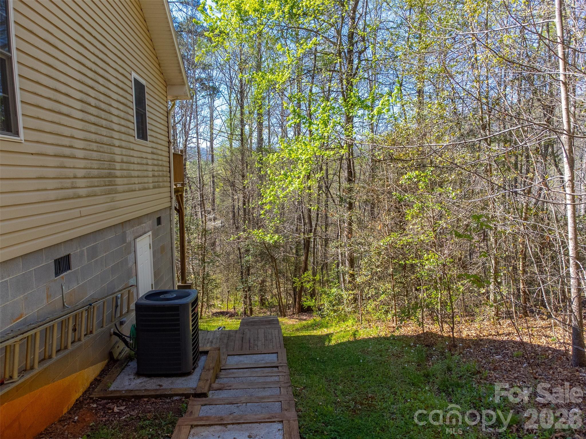 201 Windcrest Ridge — Sylva