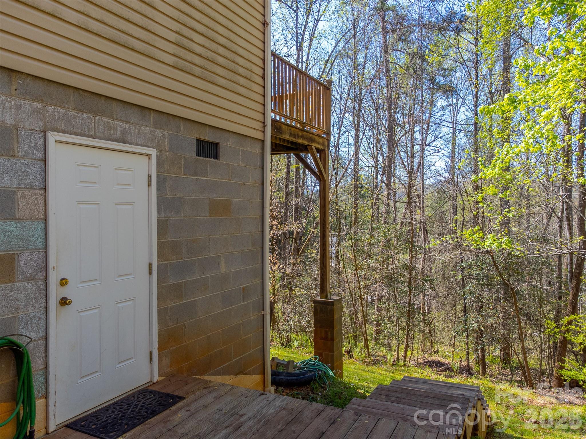 201 Windcrest Ridge — Sylva