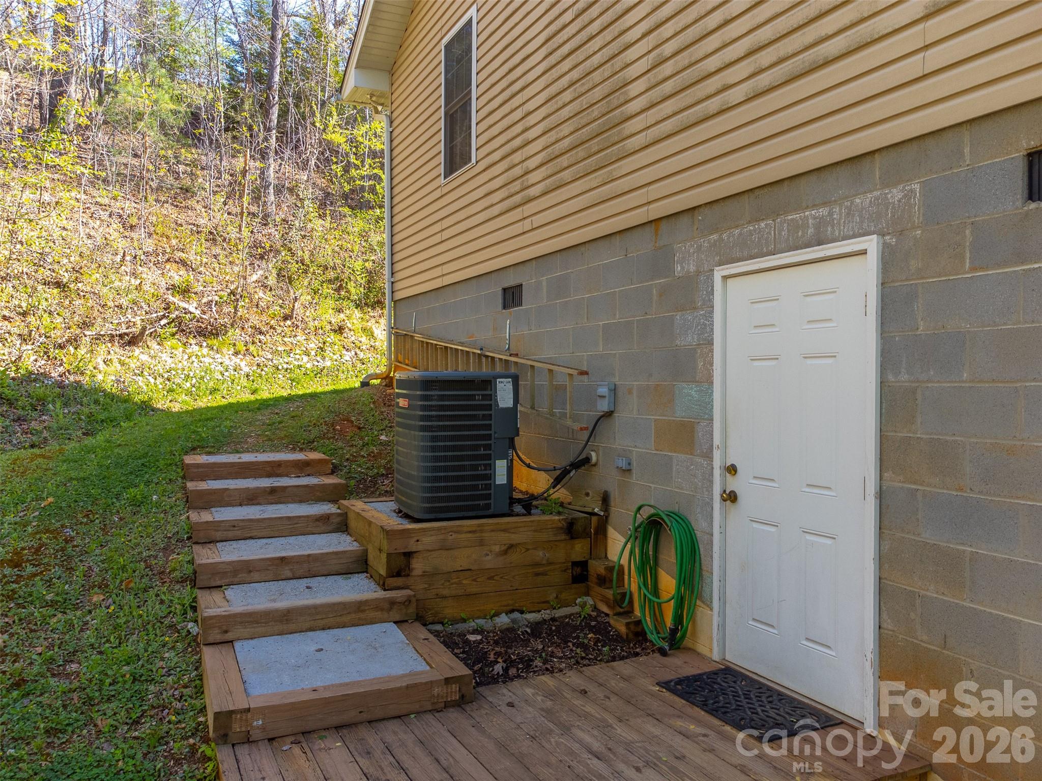 201 Windcrest Ridge — Sylva