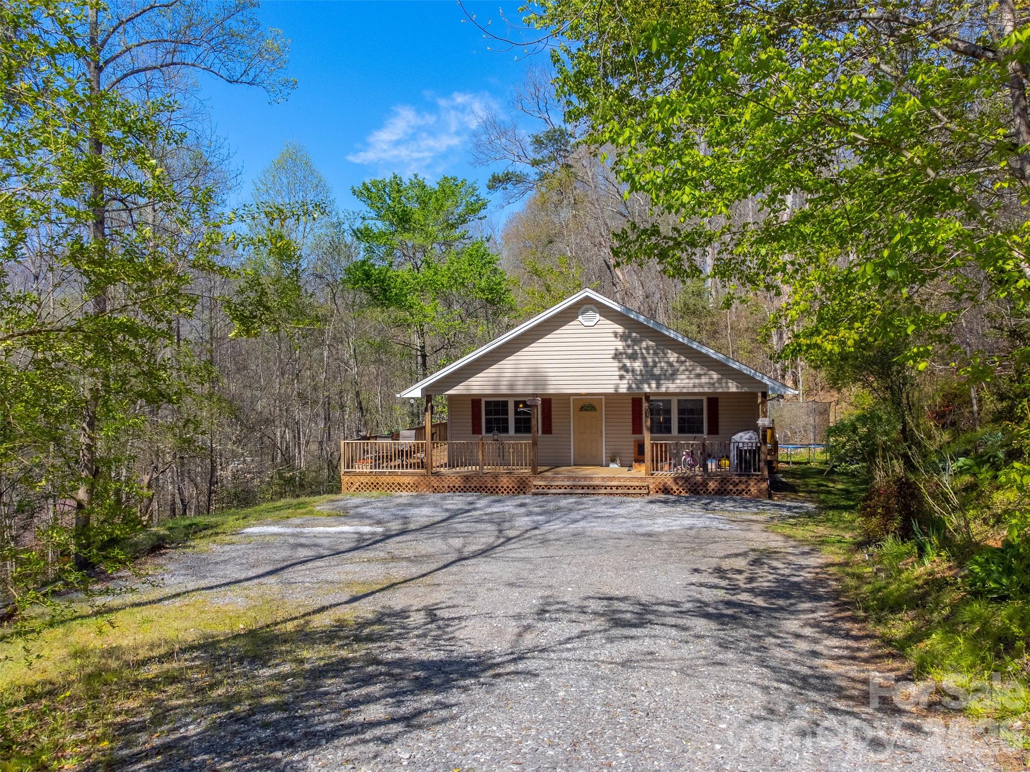 201 Windcrest Ridge — Sylva