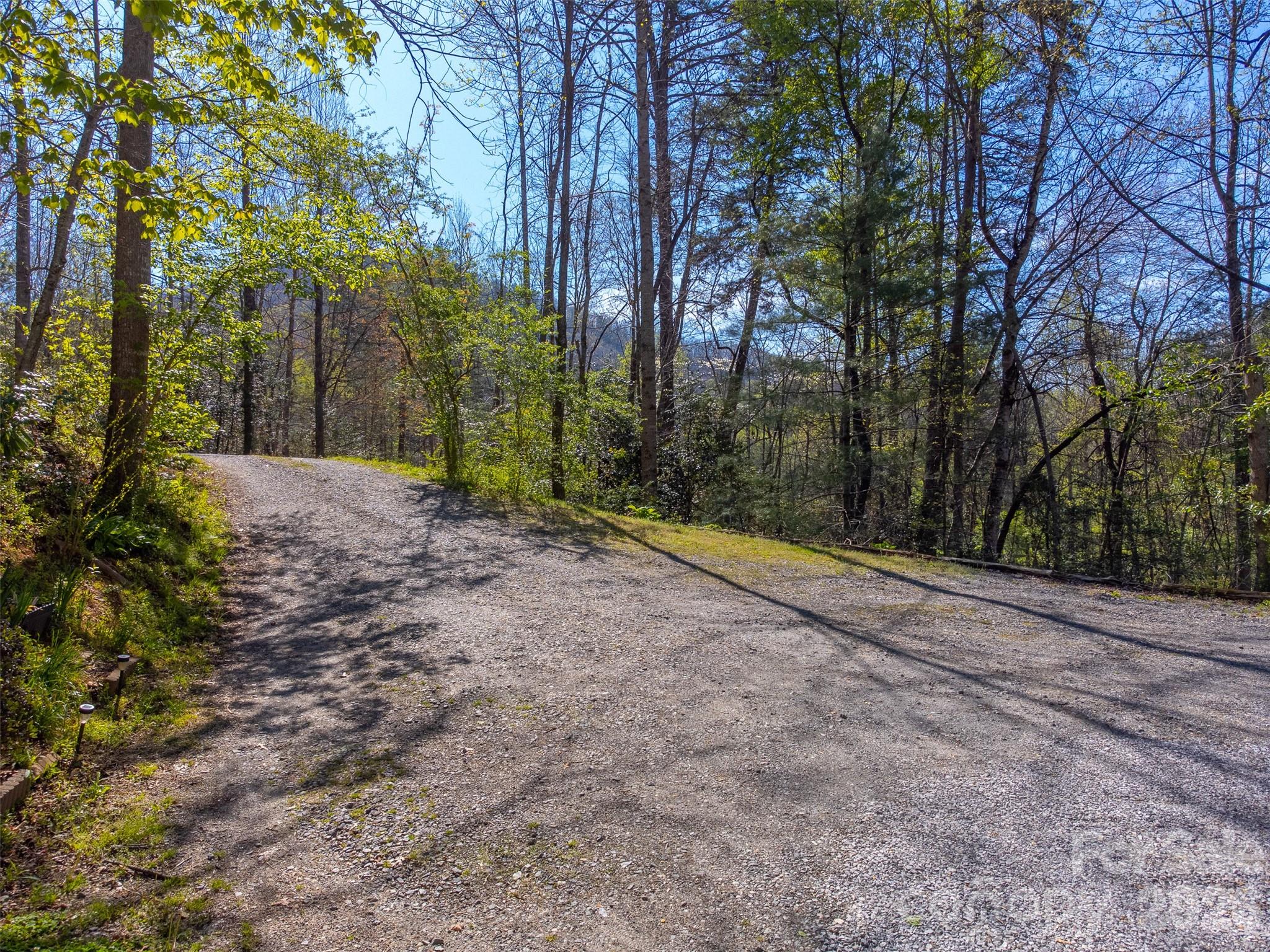 201 Windcrest Ridge — Sylva