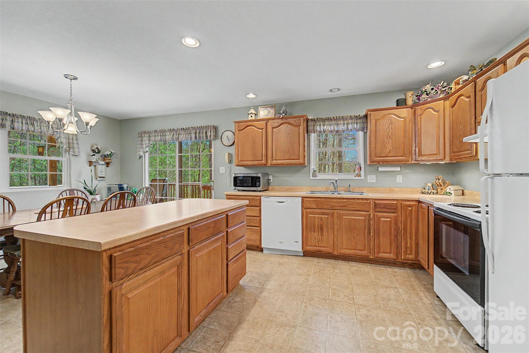 201 Windcrest Ridge — Sylva