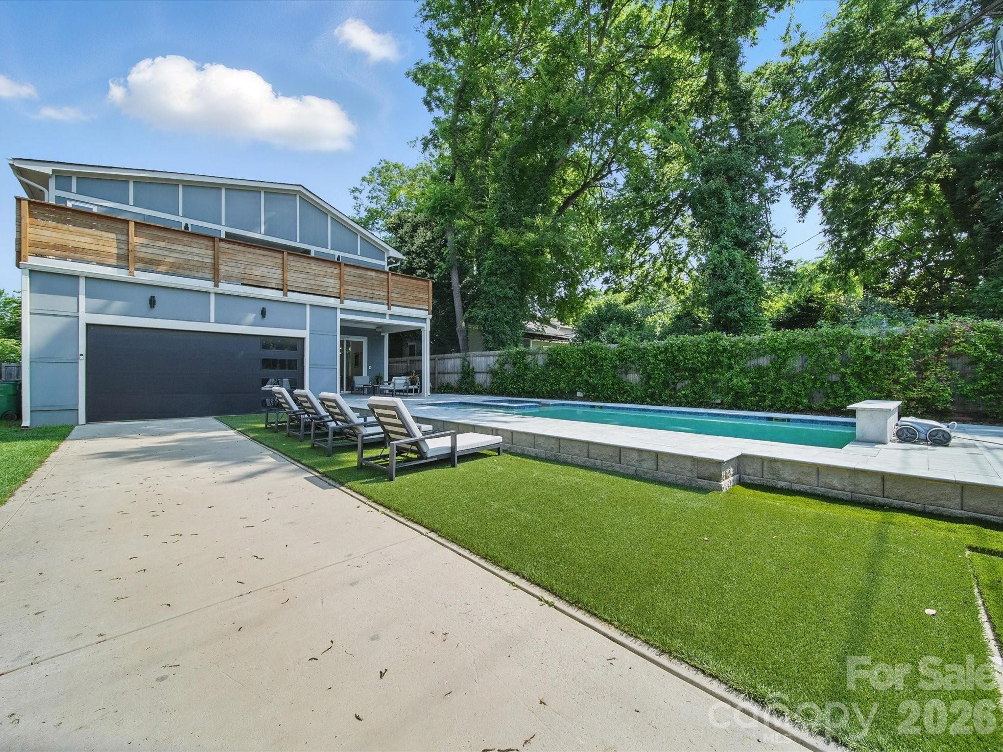 708 Cross Trail Drive — Charlotte