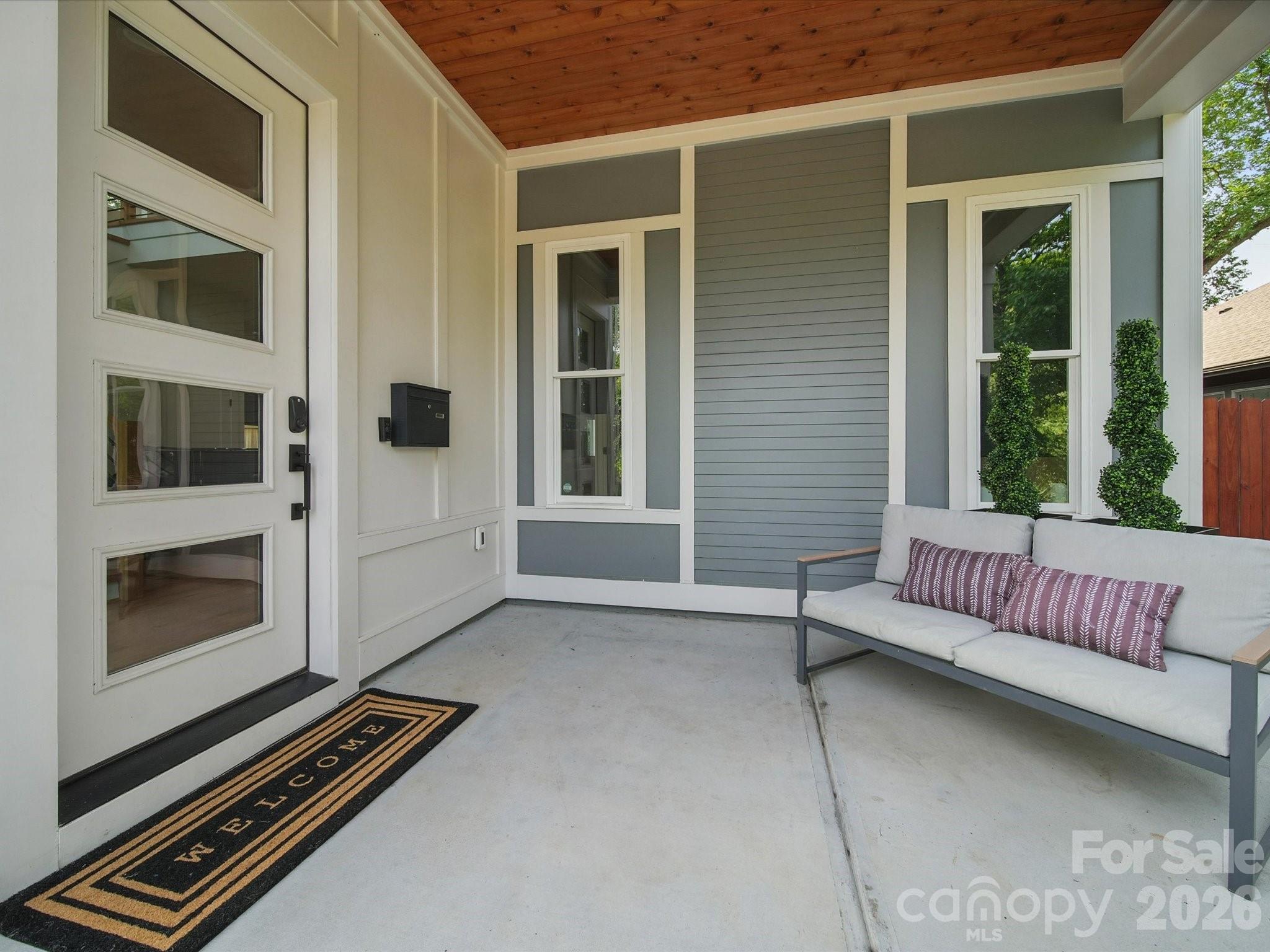 708 Cross Trail Drive — Charlotte