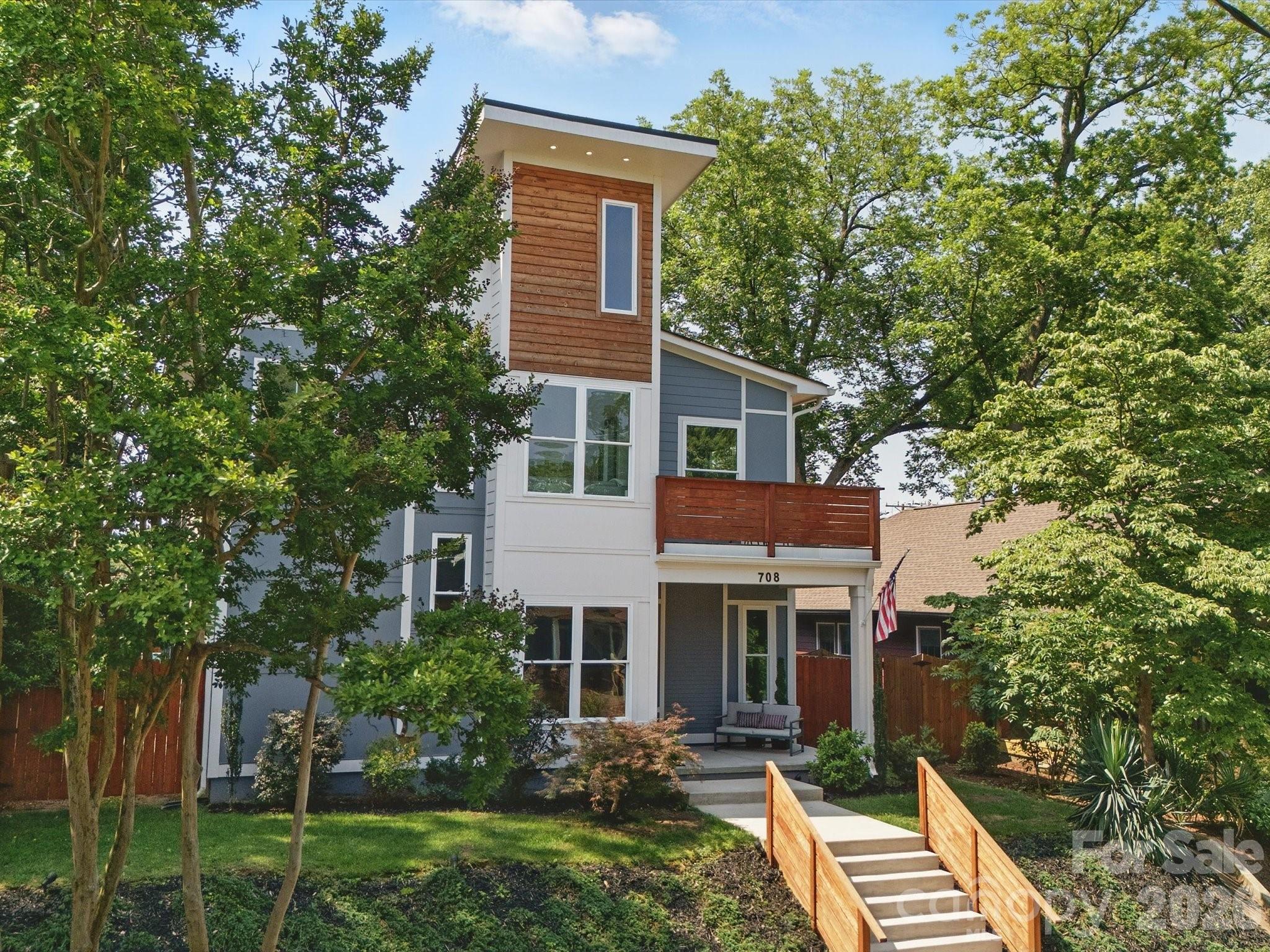 708 Cross Trail Drive — Charlotte