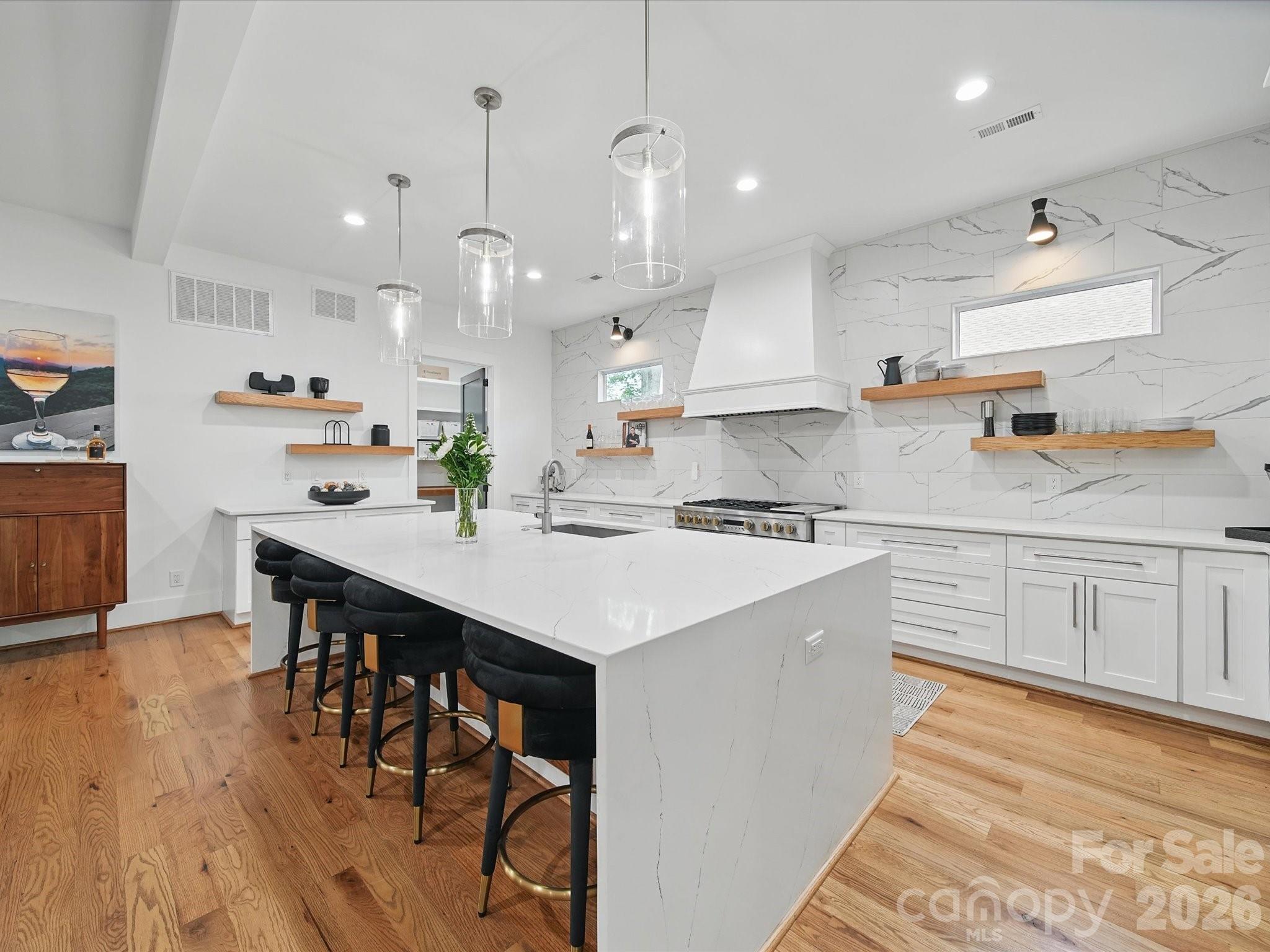 708 Cross Trail Drive — Charlotte