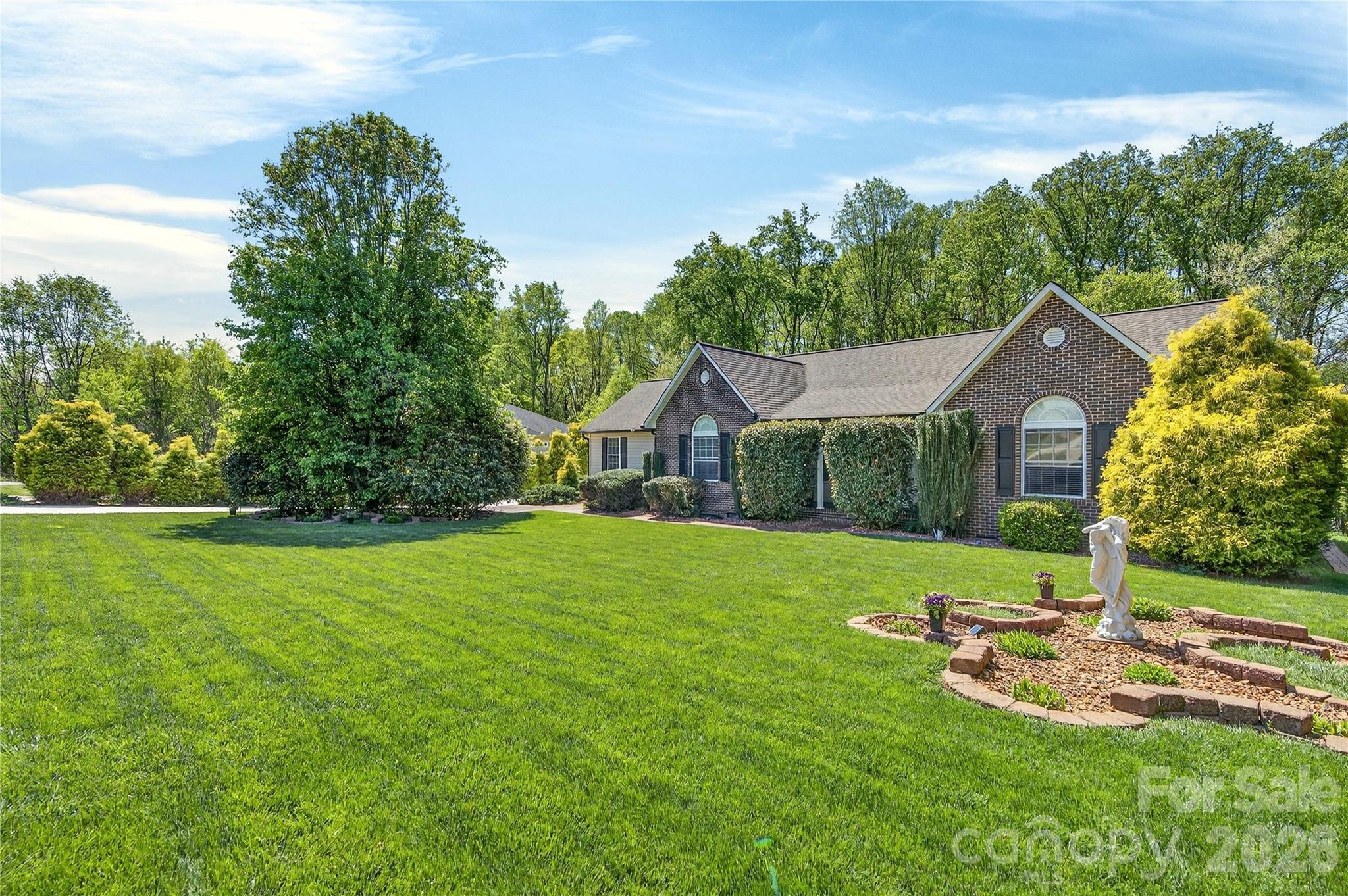 176 Foy Lane — Statesville