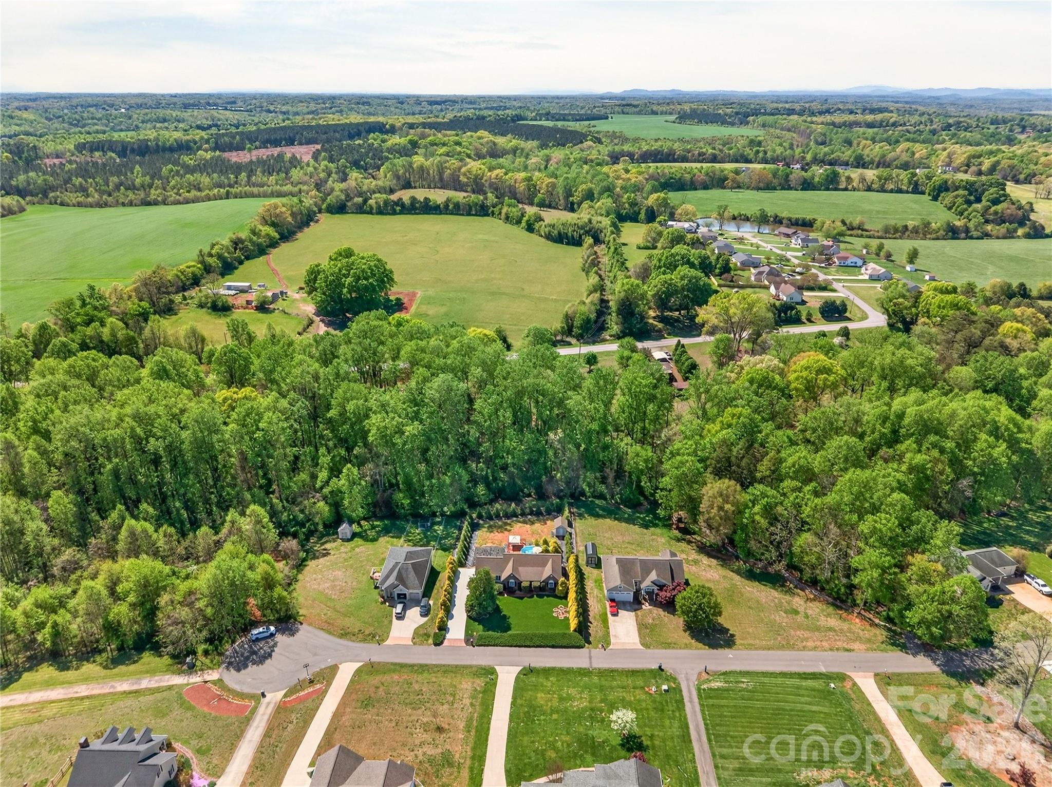 176 Foy Lane — Statesville