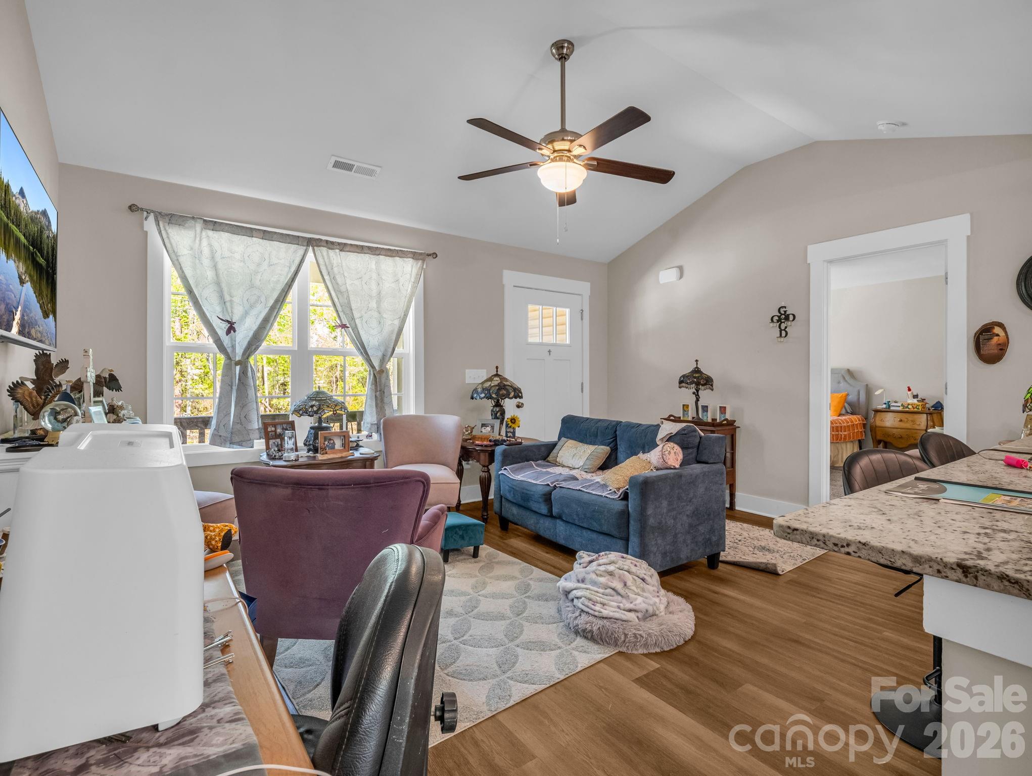198 Parkland Drive — Forest City