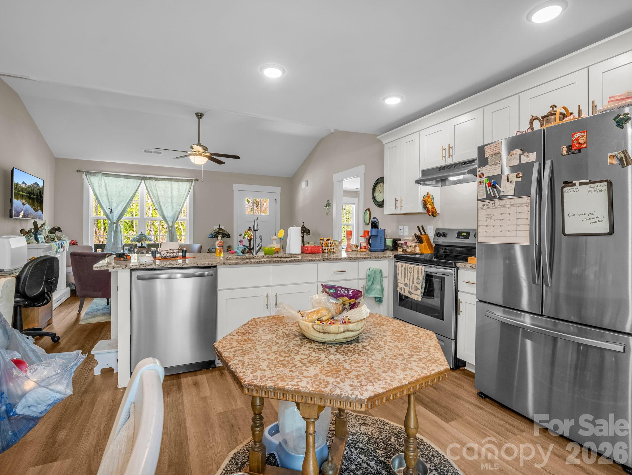 198 Parkland Drive — Forest City