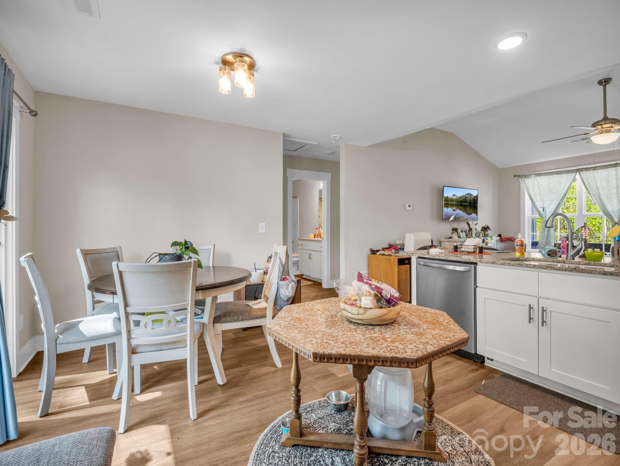 198 Parkland Drive — Forest City