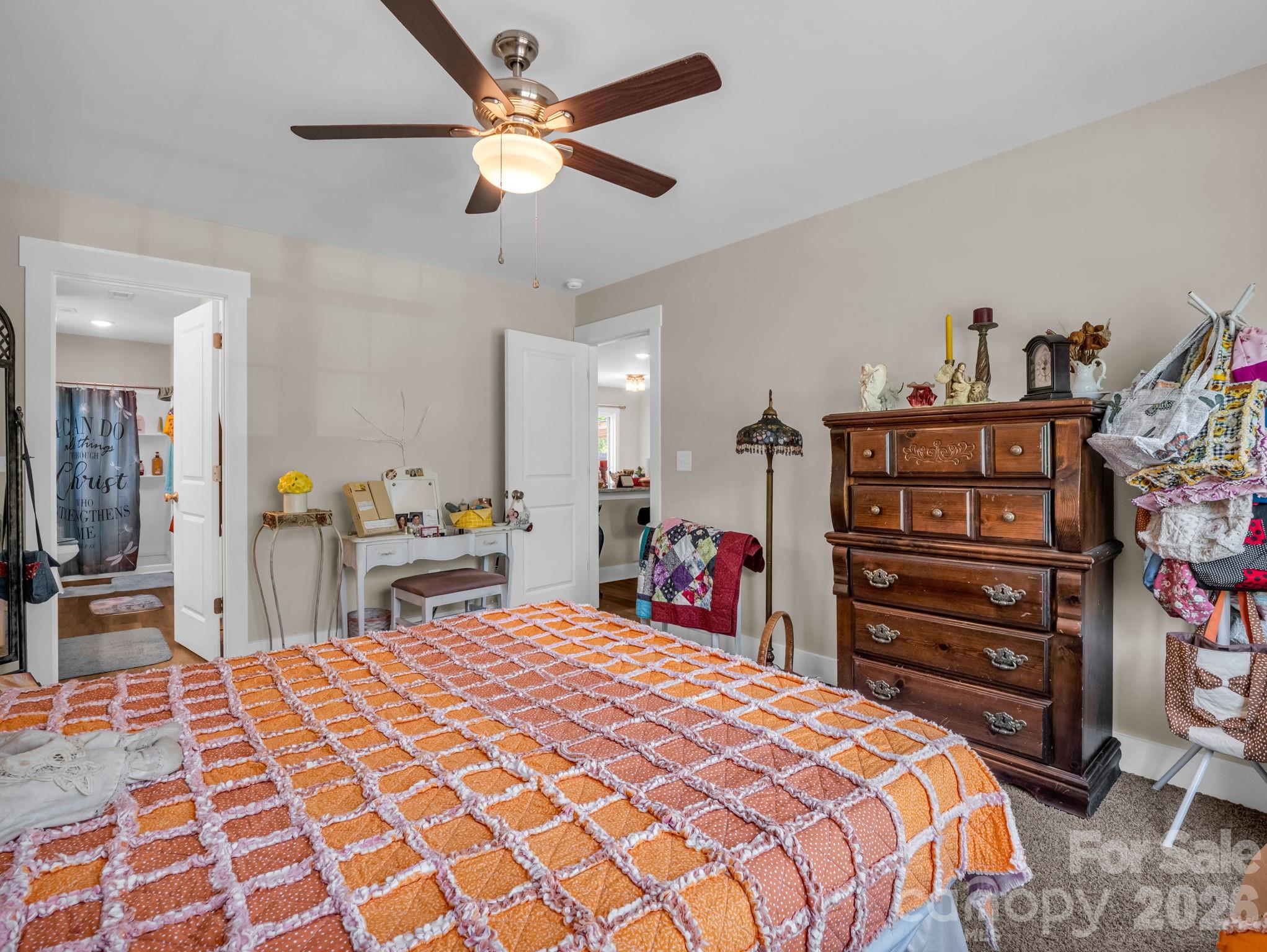 198 Parkland Drive — Forest City