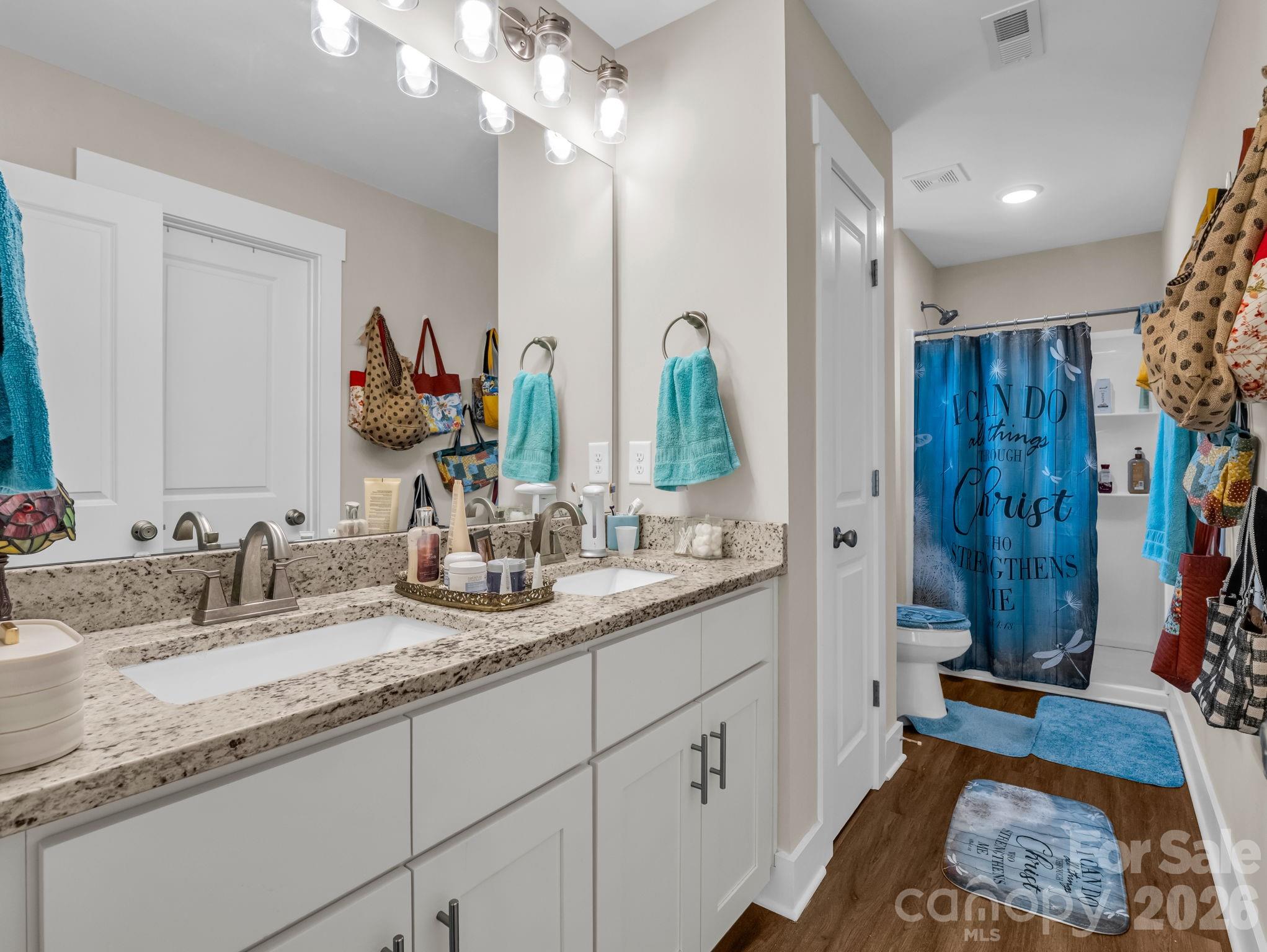 198 Parkland Drive — Forest City