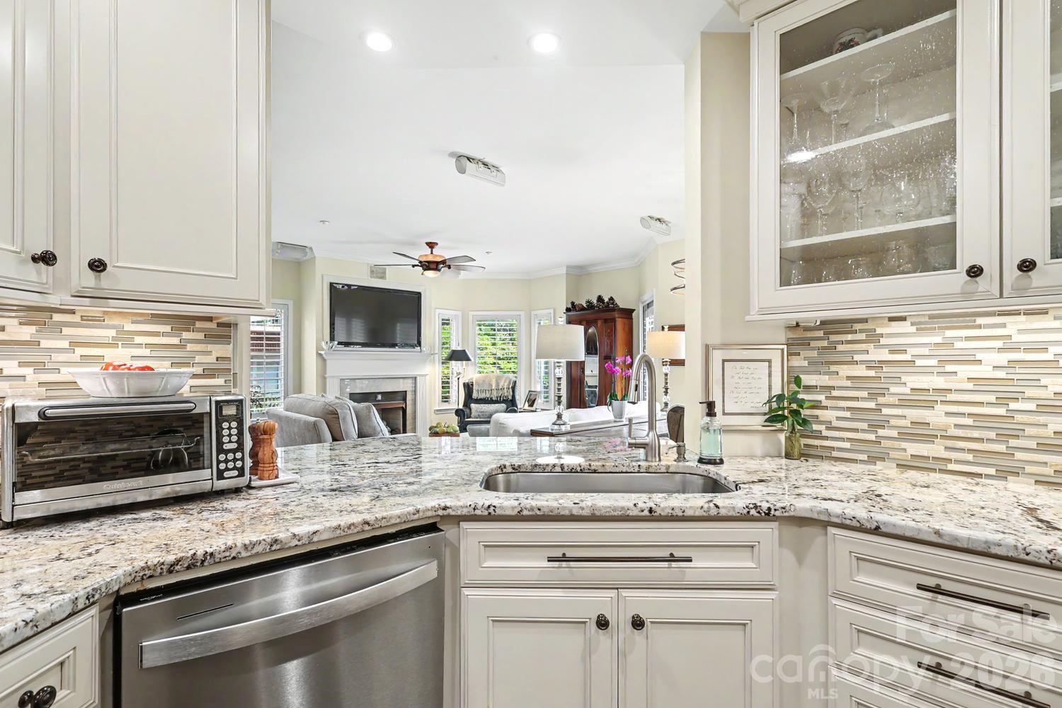 401 N Church Street #208 — Charlotte
