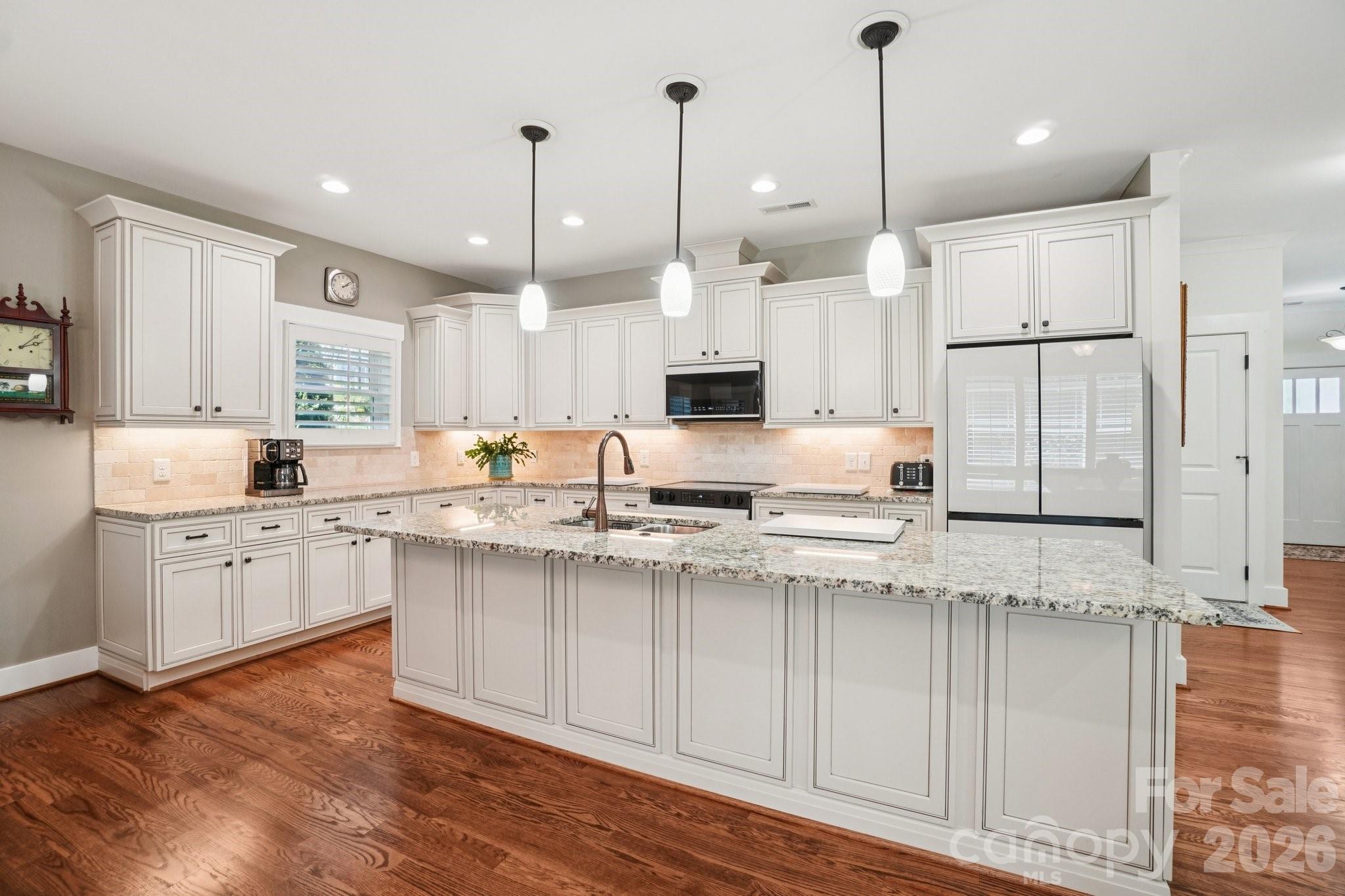 31 N Anvil Avenue — Hendersonville