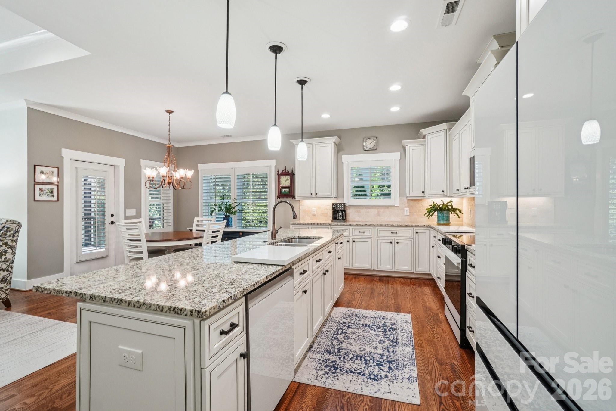 31 N Anvil Avenue — Hendersonville