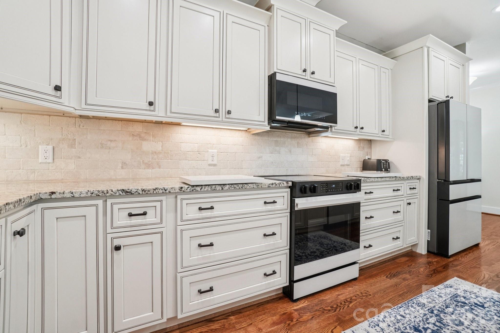 31 N Anvil Avenue — Hendersonville