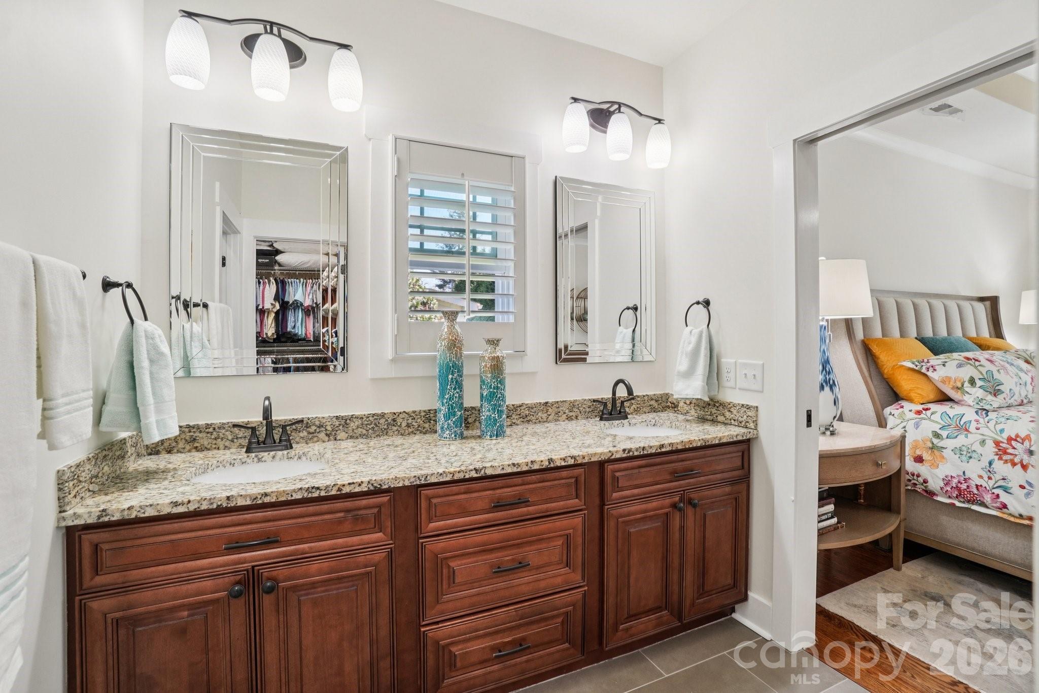31 N Anvil Avenue — Hendersonville