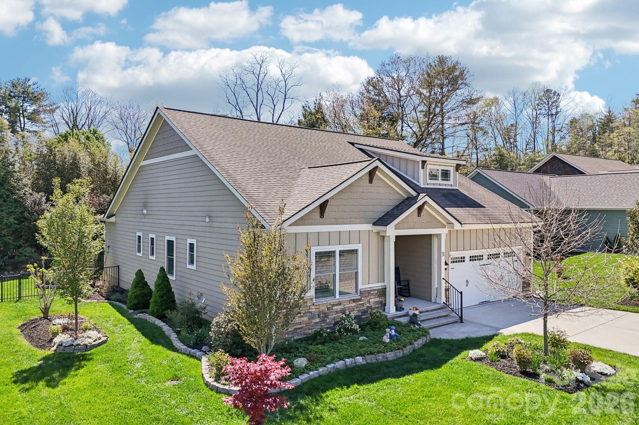 31 N Anvil Avenue — Hendersonville