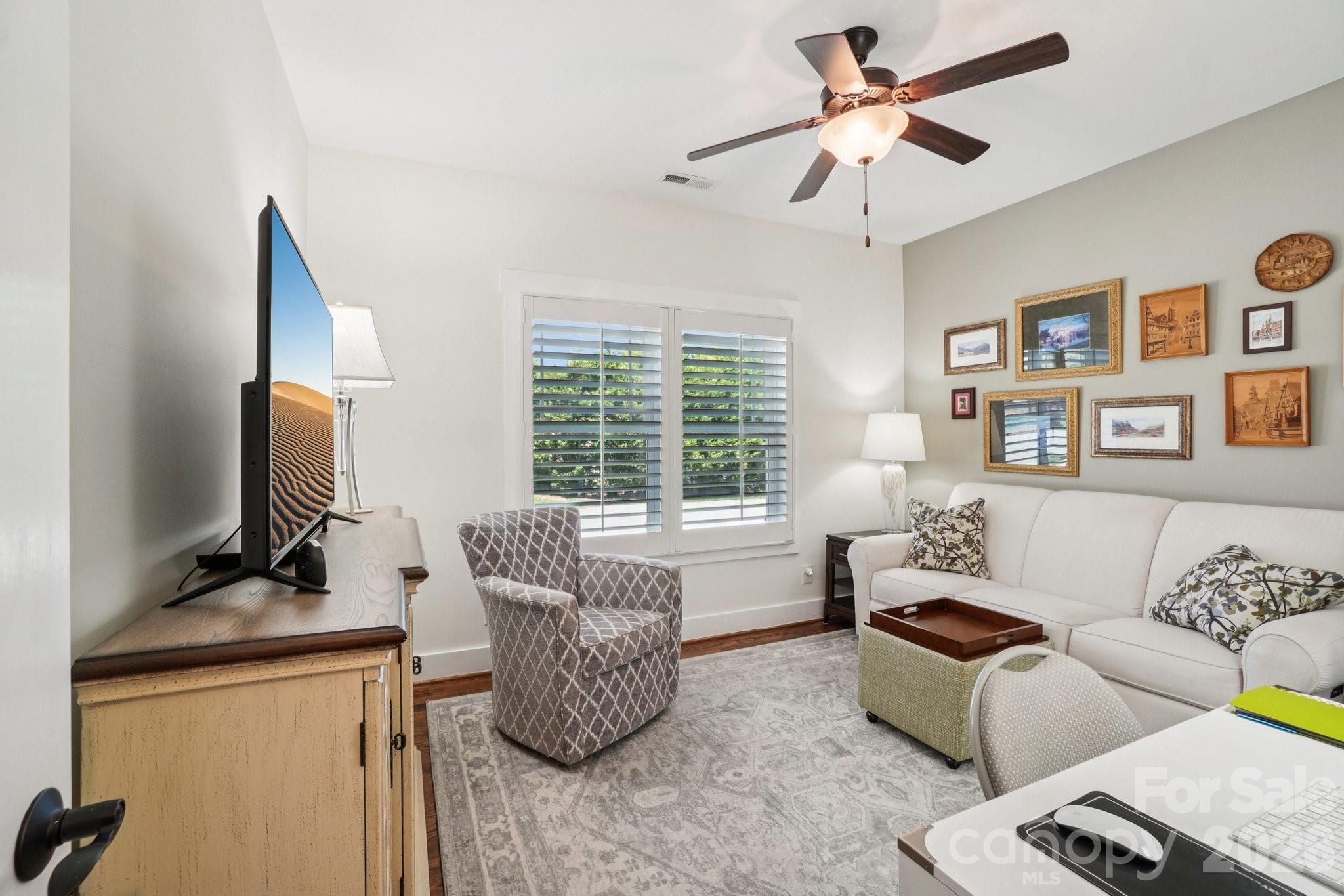 31 N Anvil Avenue — Hendersonville