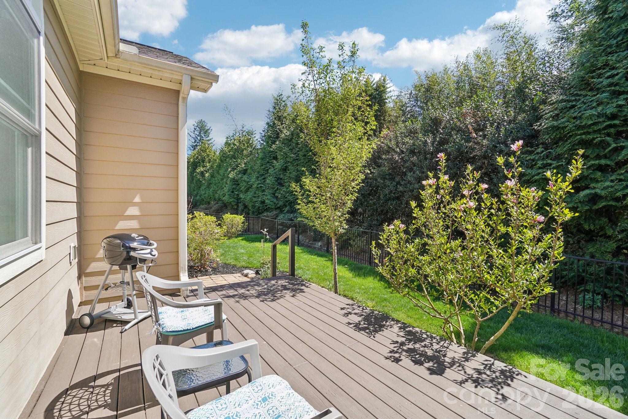 31 N Anvil Avenue — Hendersonville
